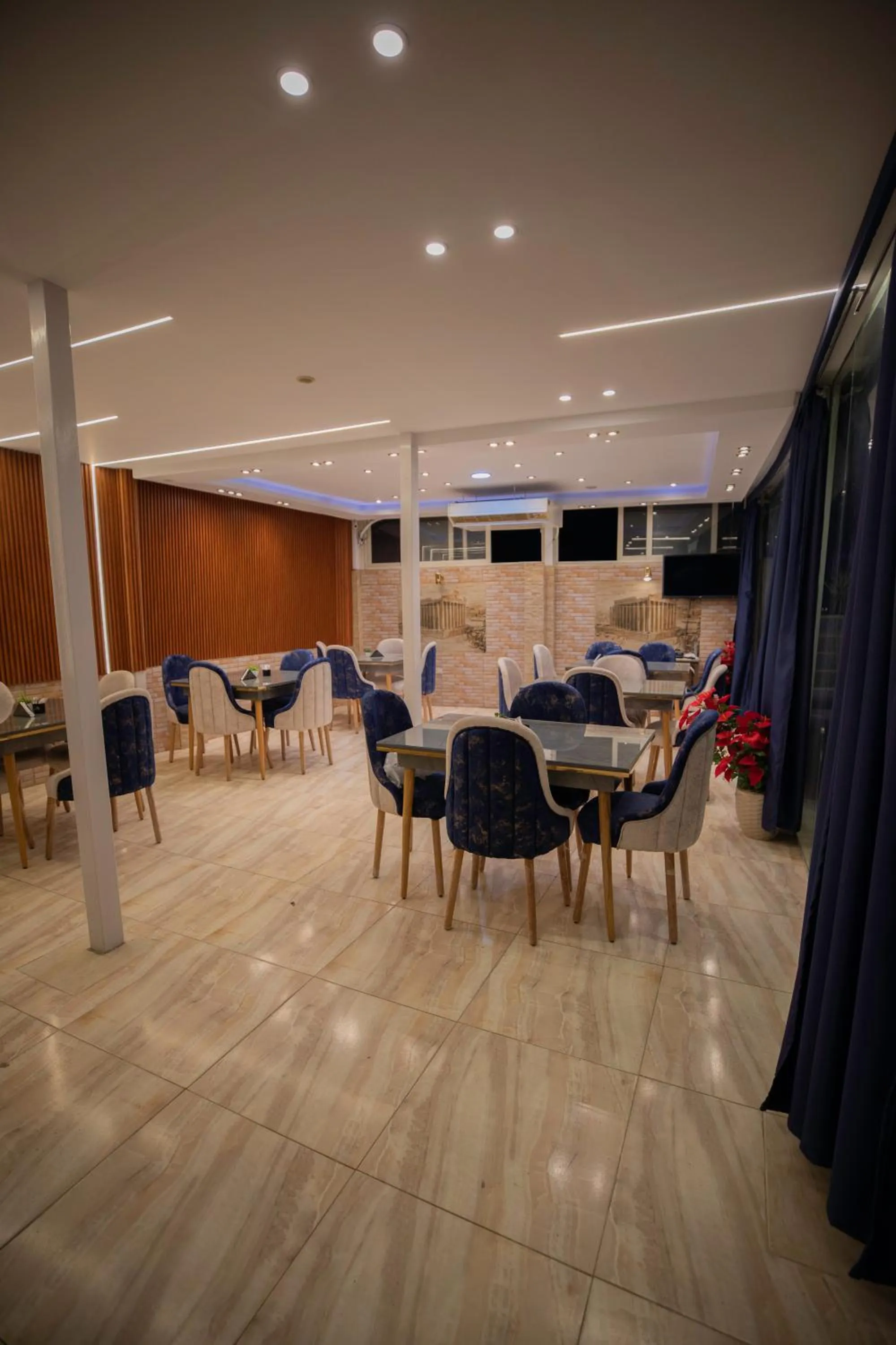 Restaurant/places to eat in Horus Guest House Pyramids View