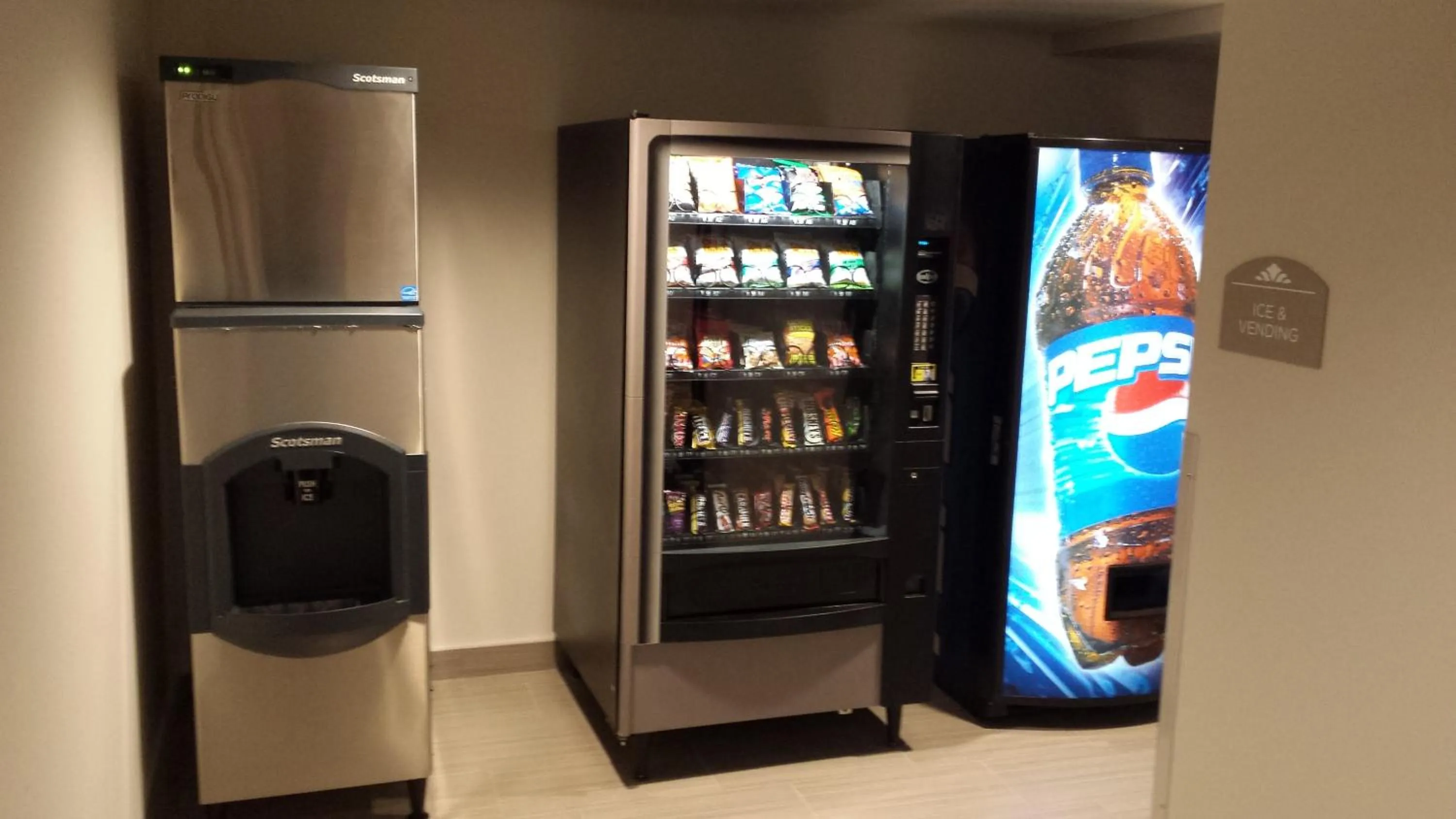 Food and drinks in Microtel Inn & Suites by Wyndham Bonnyville