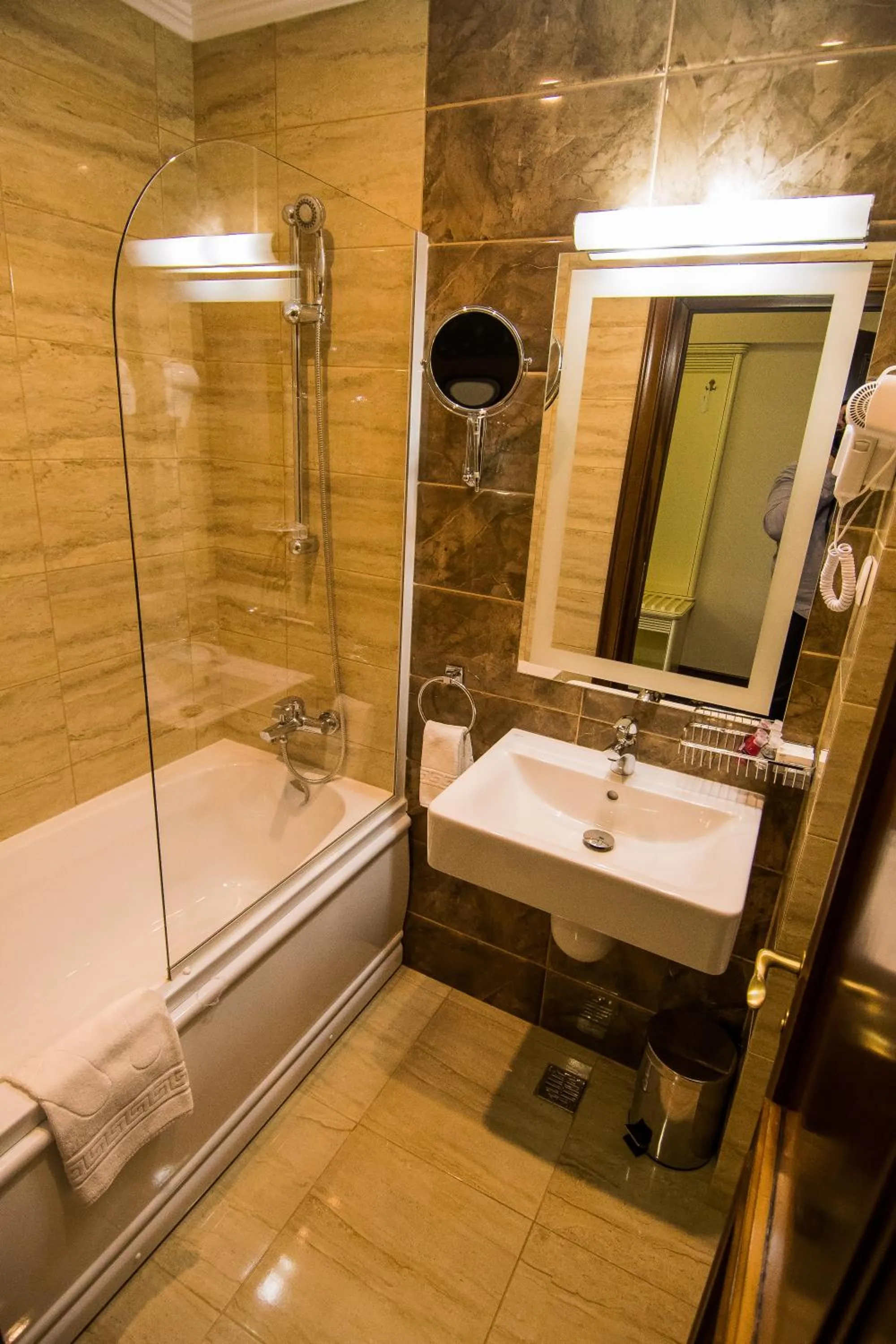 Bathroom in Hotel Balada