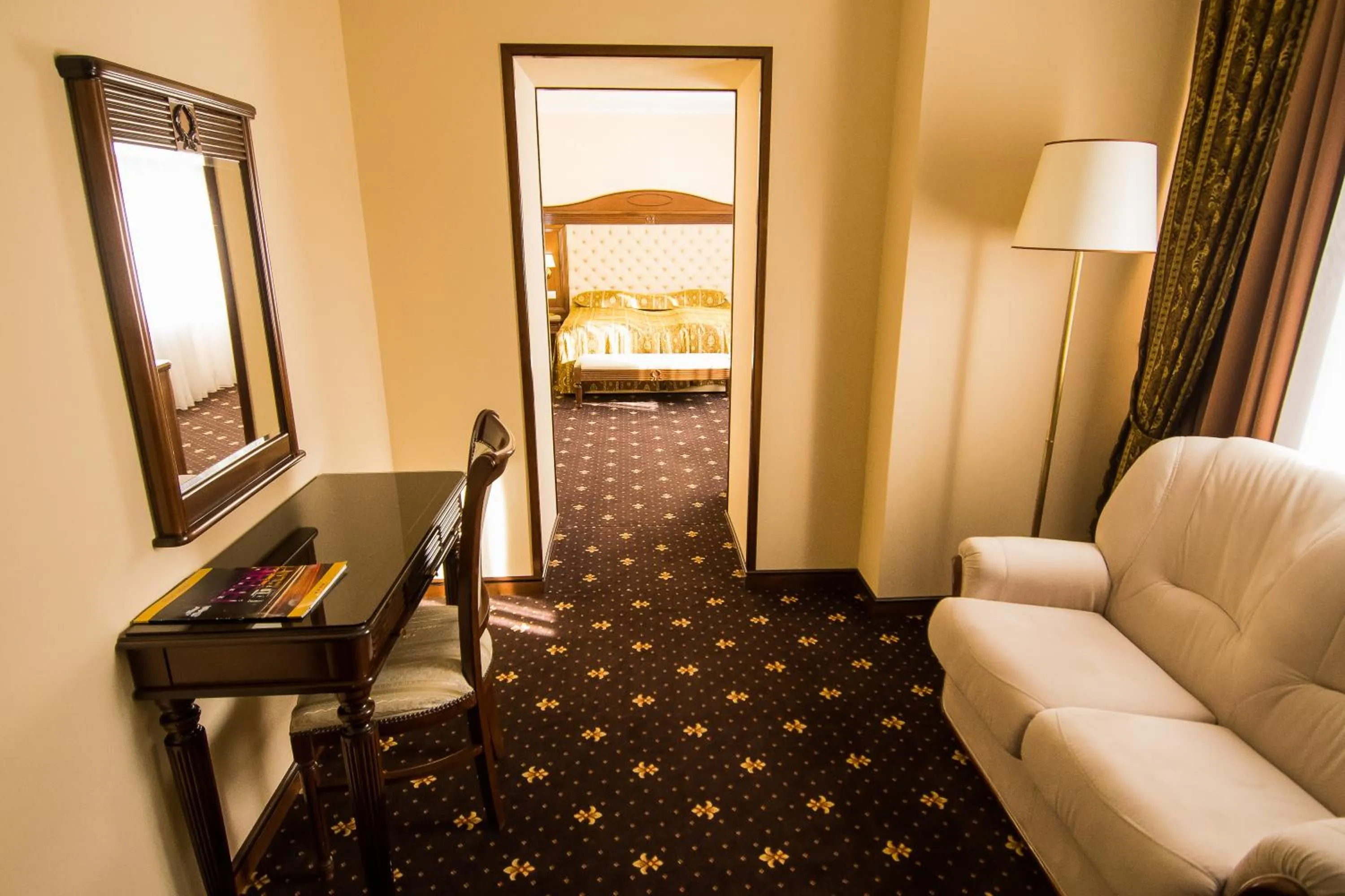 Seating area, Bed in Hotel Balada