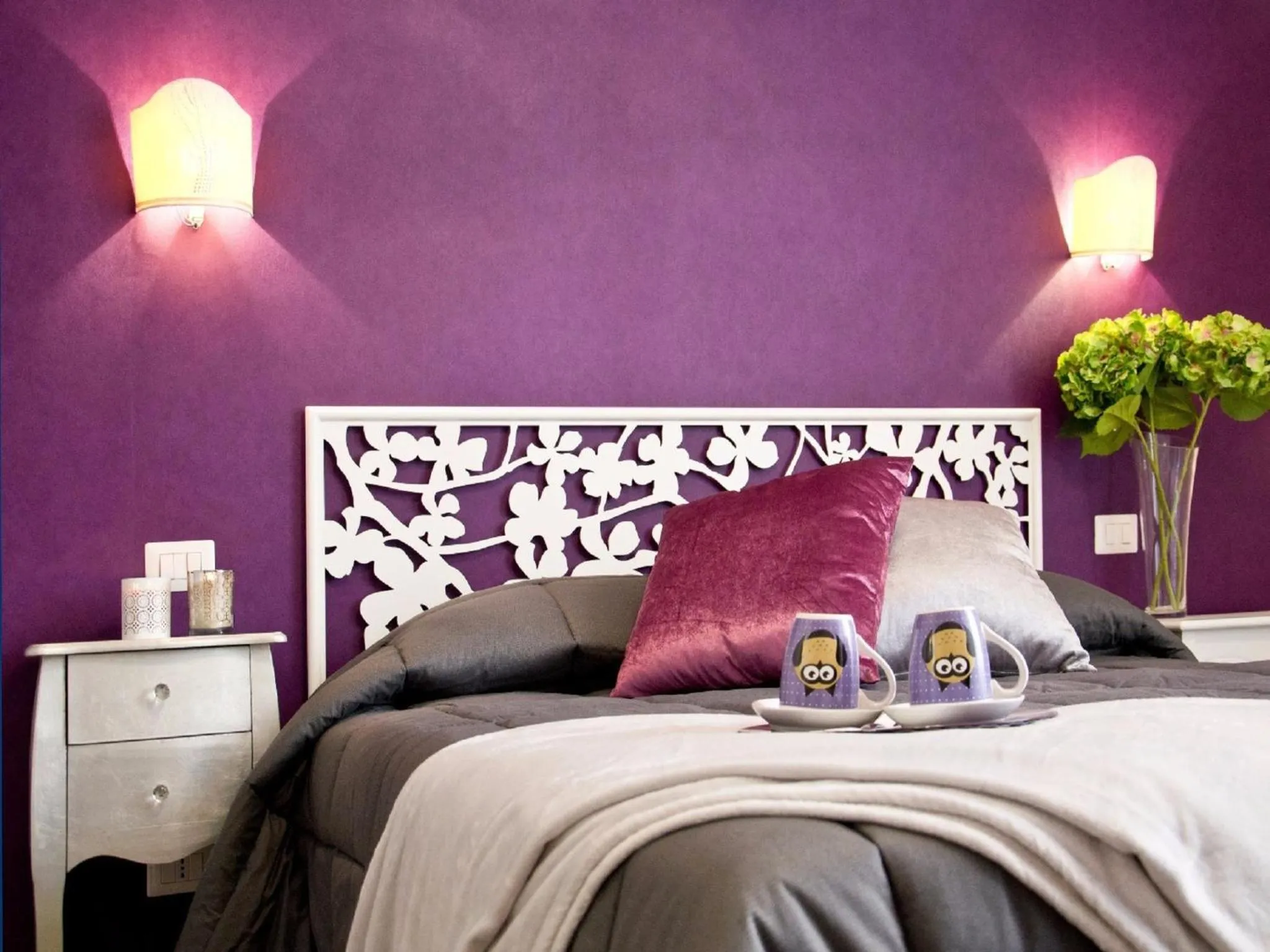 Decorative detail, Bed in Re di Luna B&B