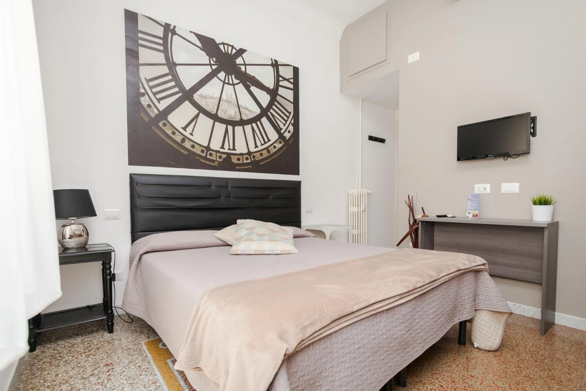 Bed in Re di Luna B&B