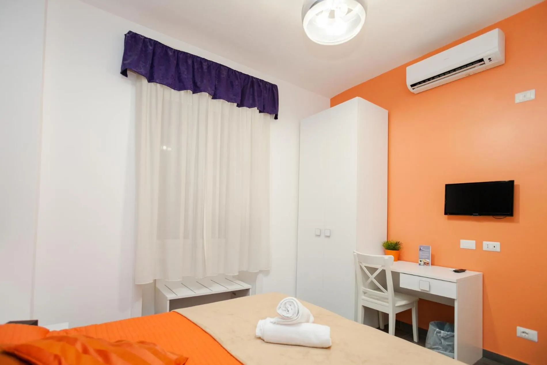TV and multimedia, Bed in Re di Luna B&B