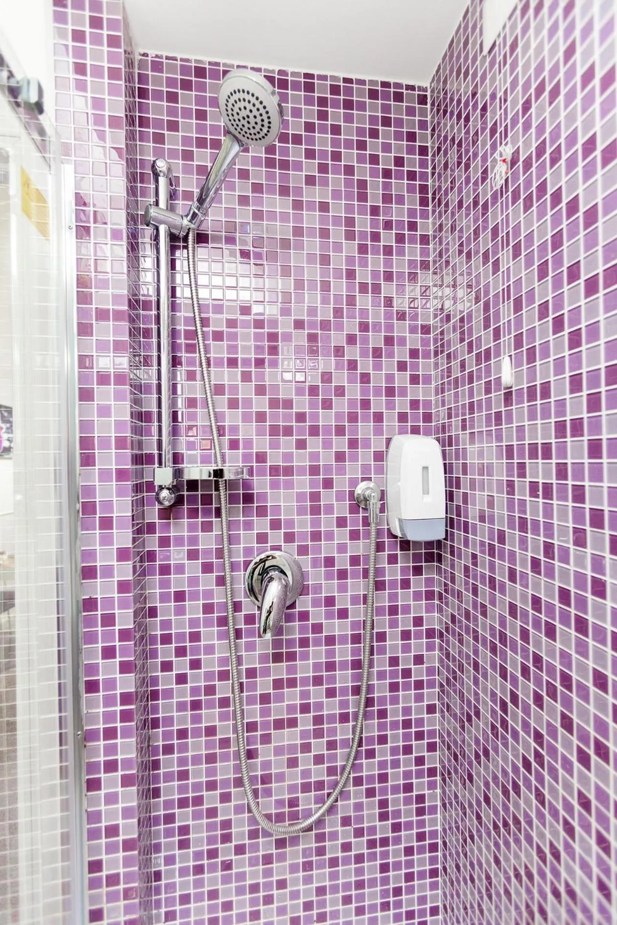 Shower in Re di Luna B&B