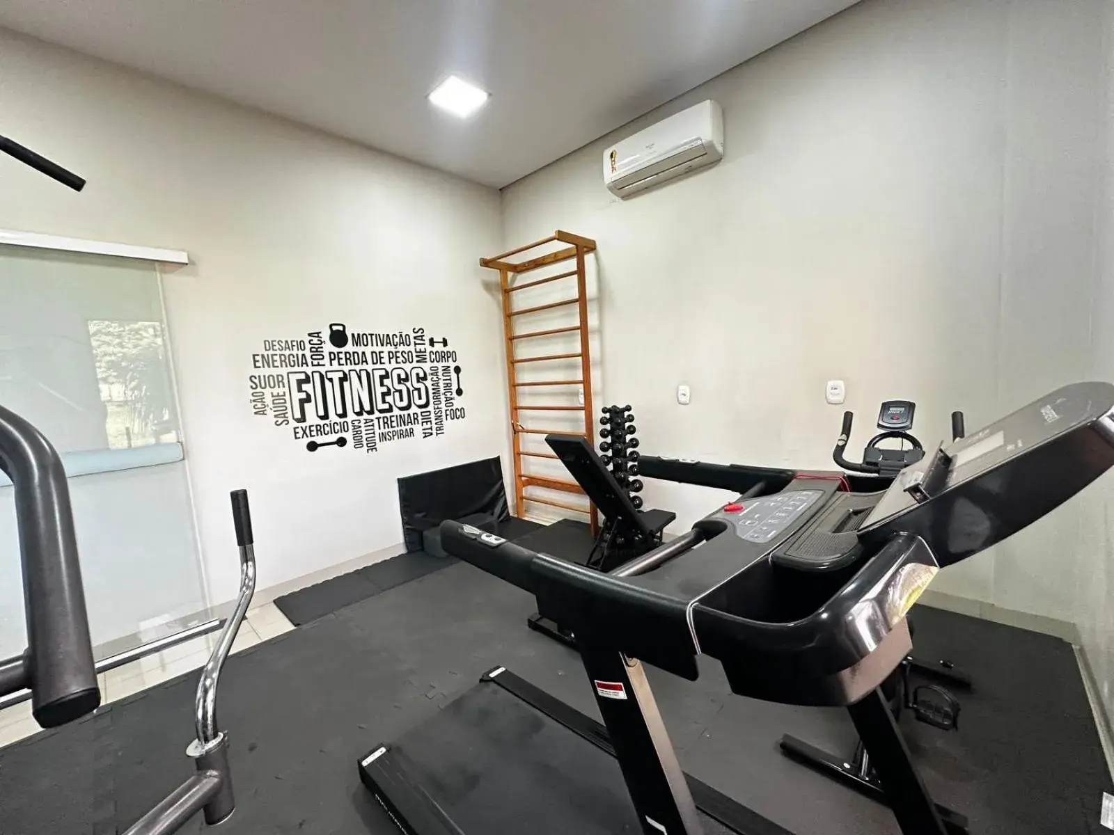 Fitness centre/facilities in Hotel Pousada Real Fitness centre/facilities in Hotel Pousada Real