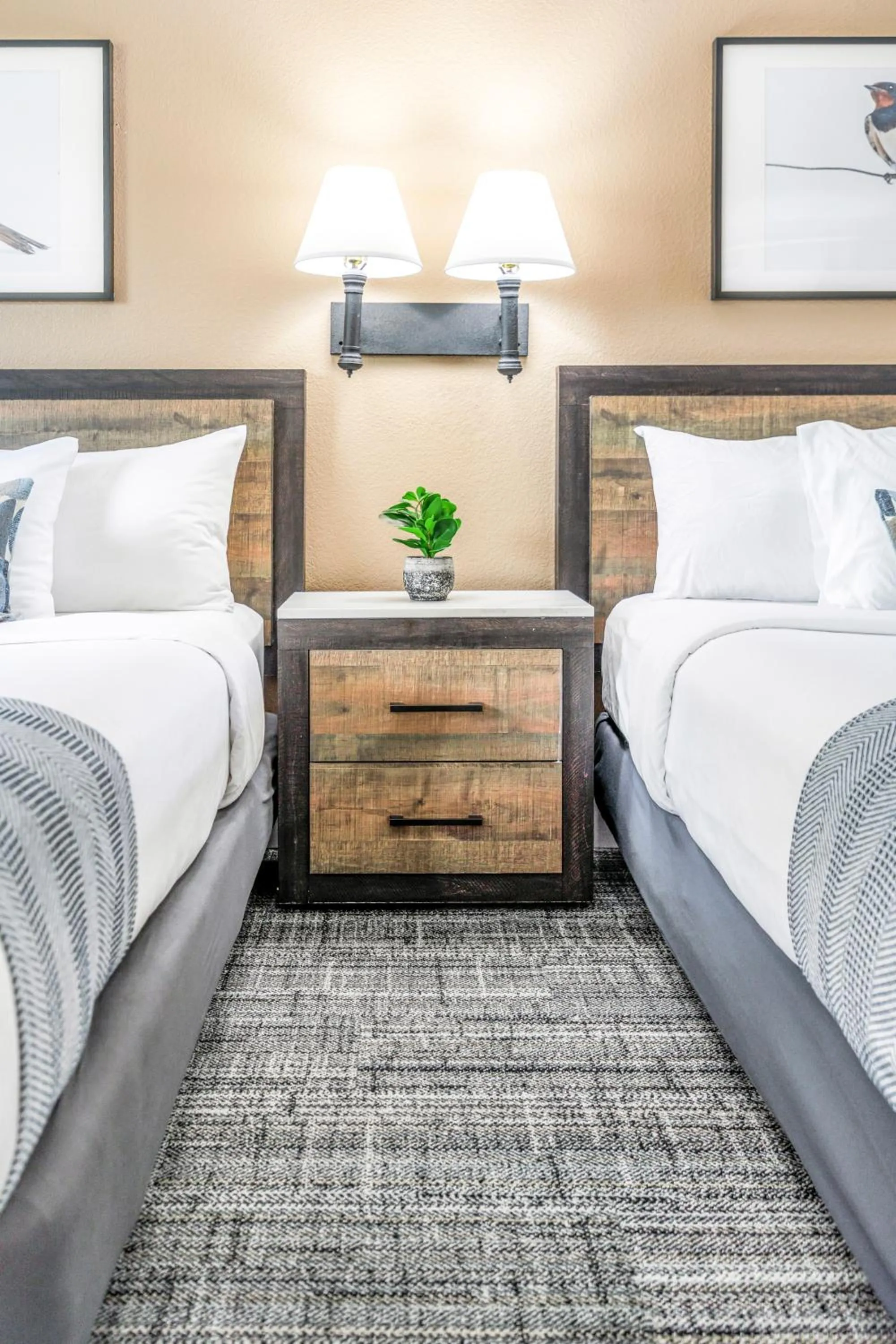 Bed in Inn At Mount Shasta