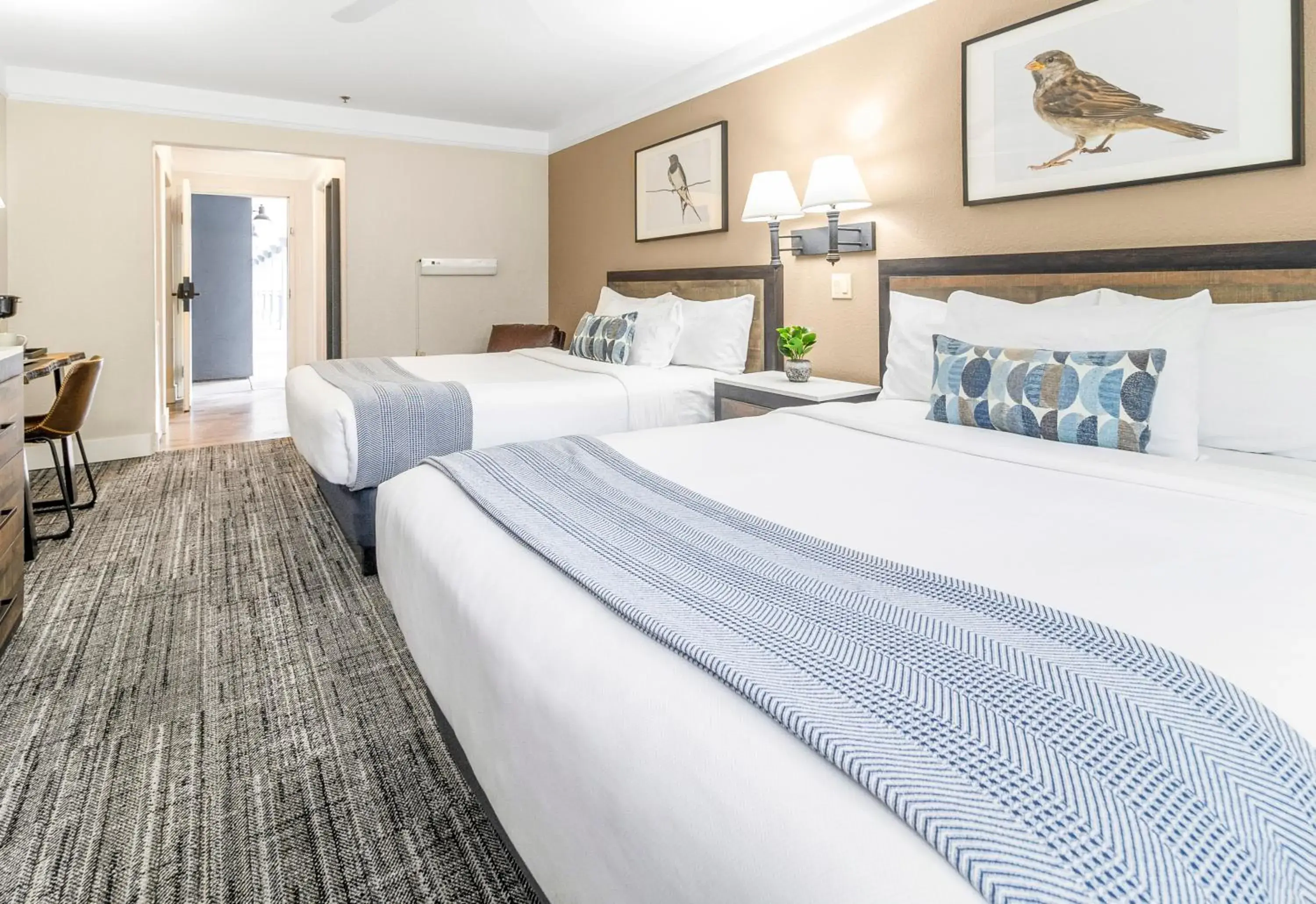 Bedroom, Bed in Inn At Mount Shasta Bedroom, Bed in Inn At Mount Shasta