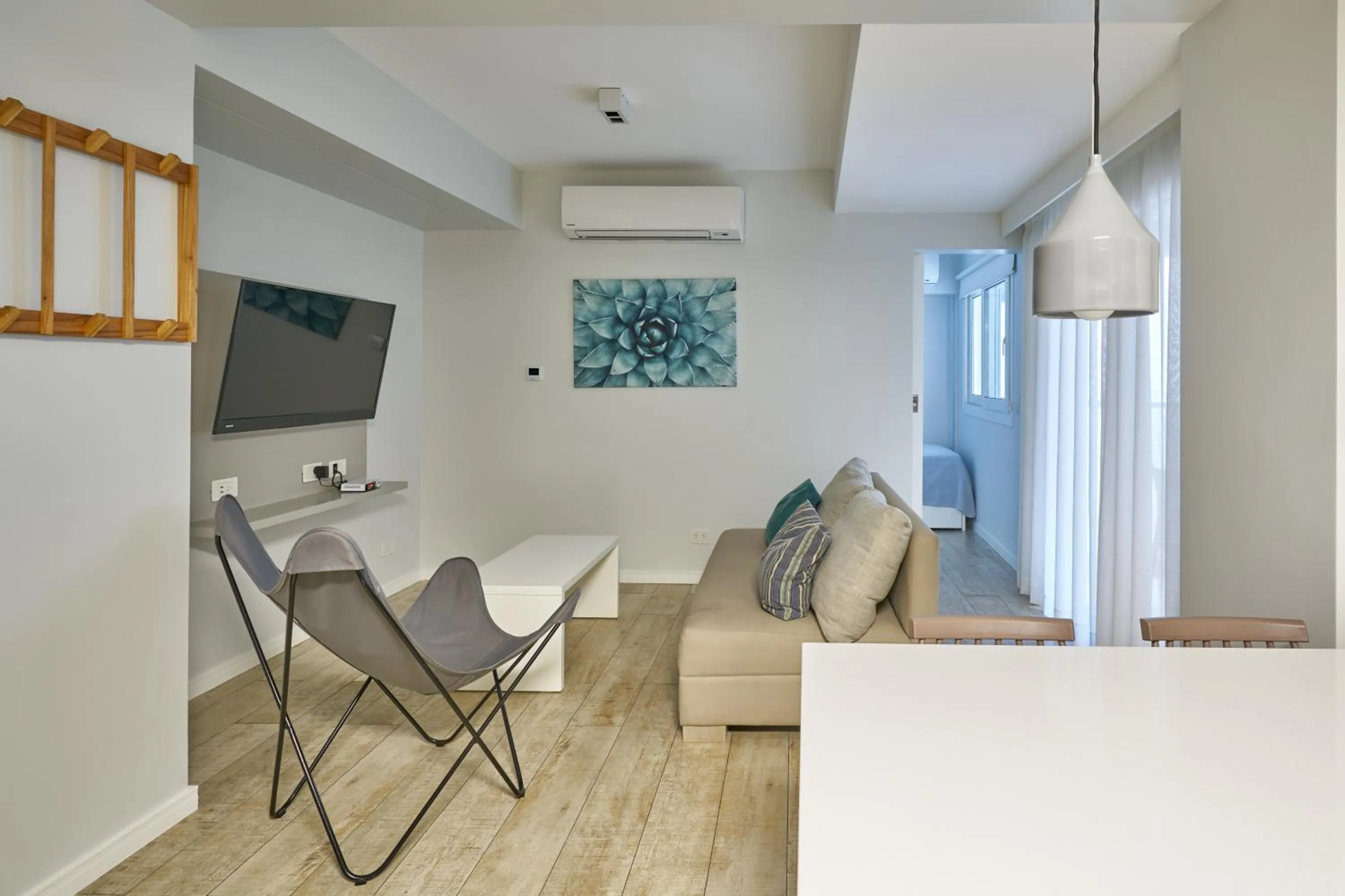 TV and multimedia in Almarena Apart & Hotel Boutique