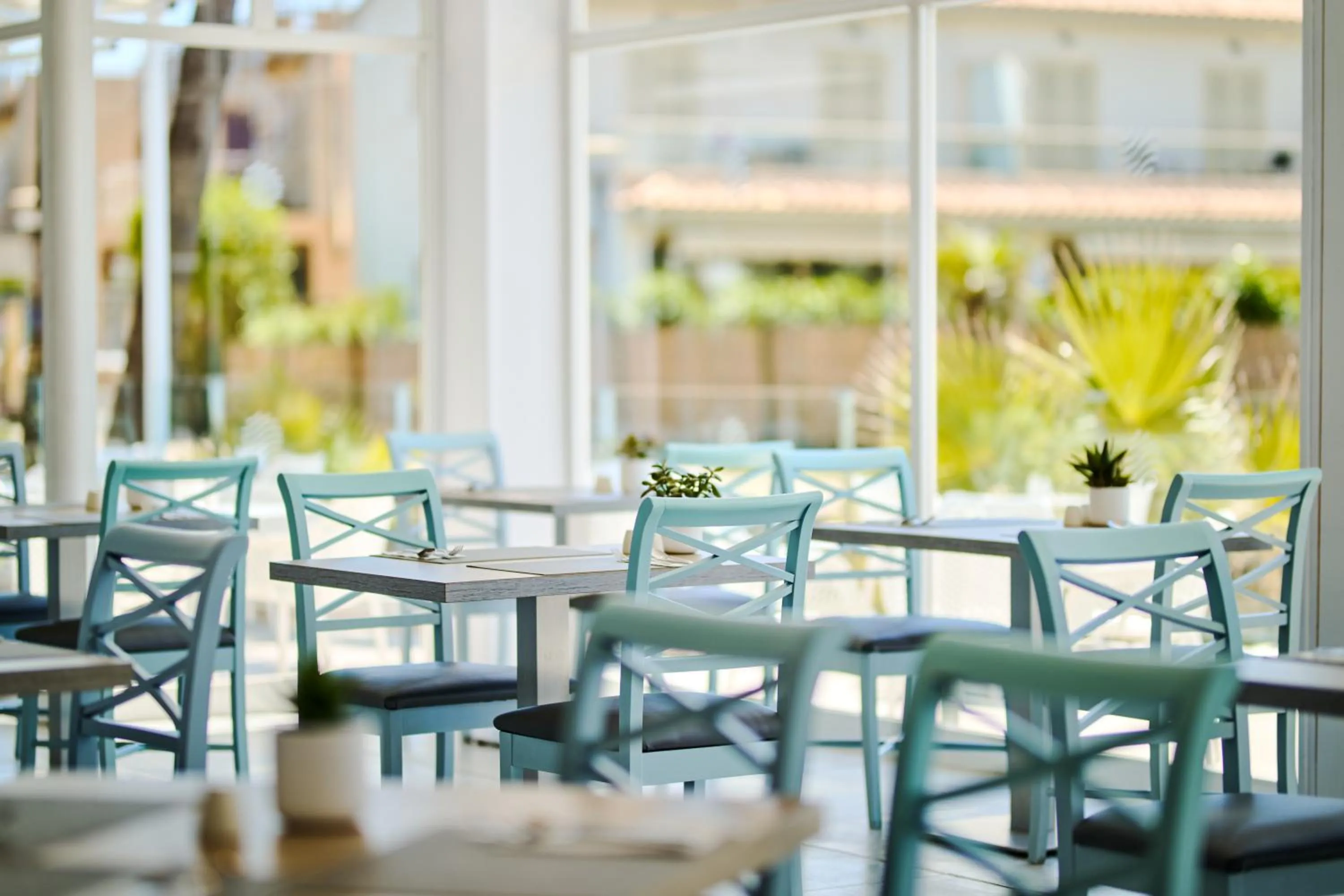 Restaurant/places to eat in Alua Boccaccio