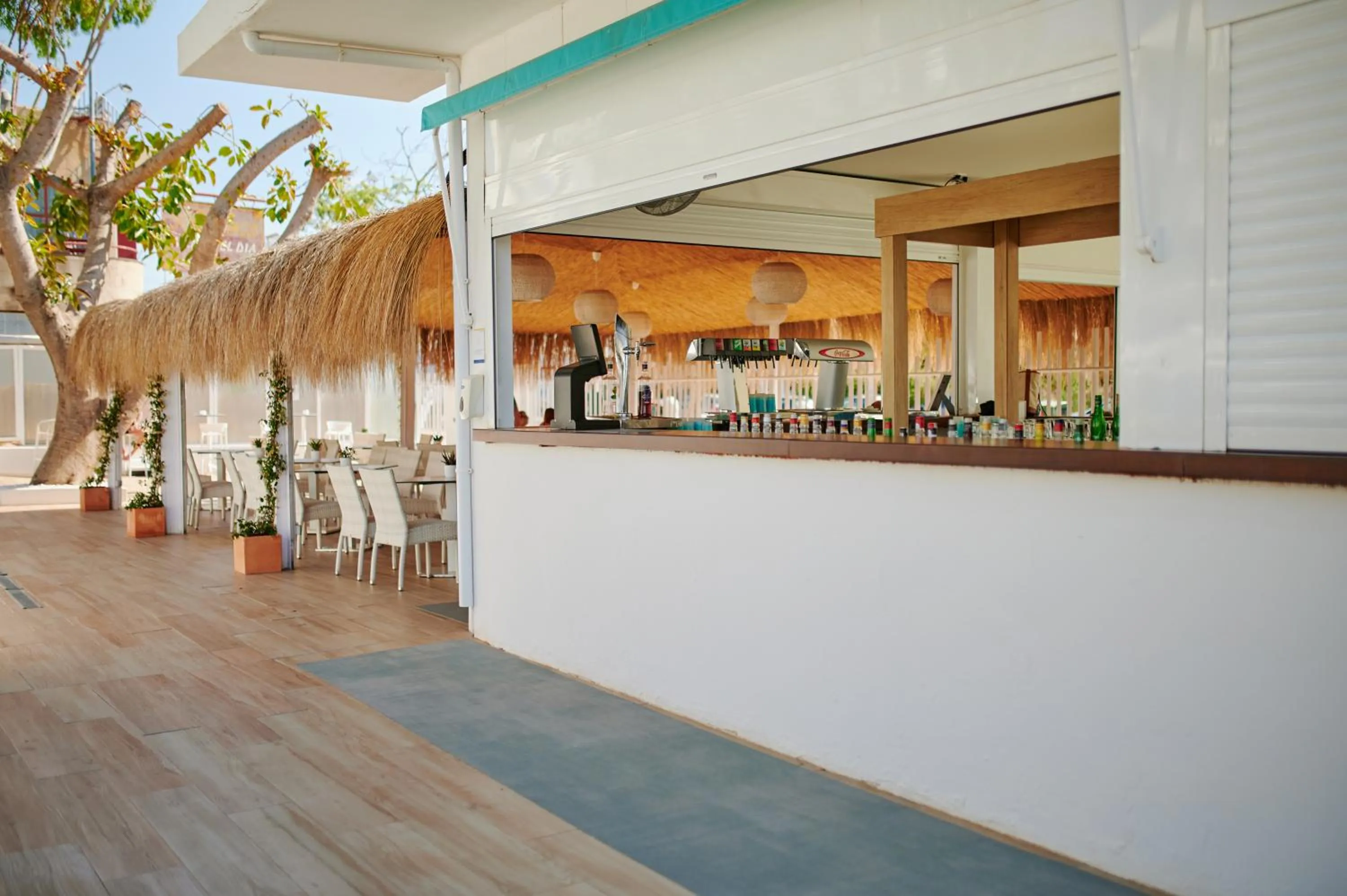 Restaurant/places to eat in Alua Boccaccio