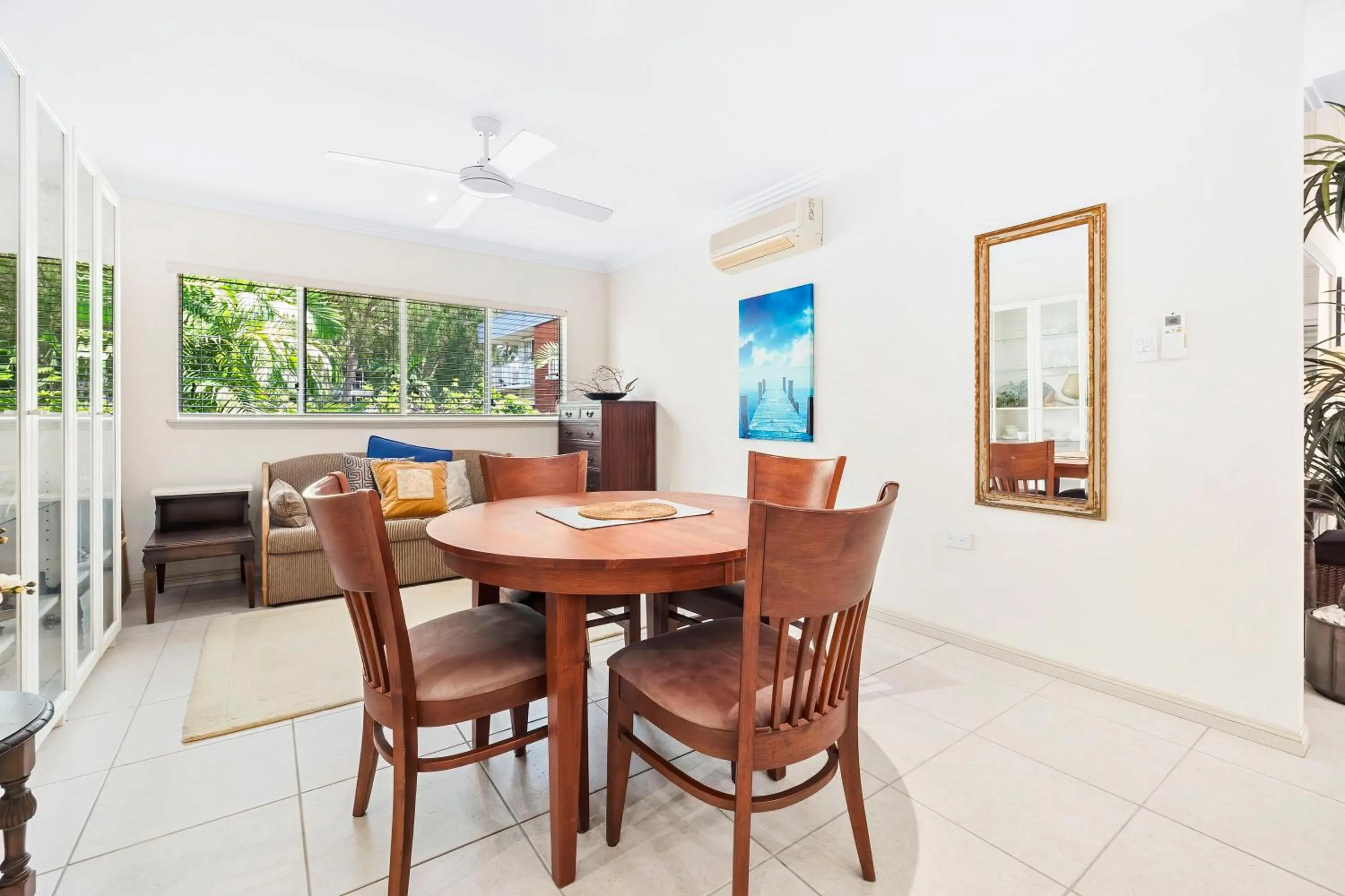 Dining area in Arlington Apartments