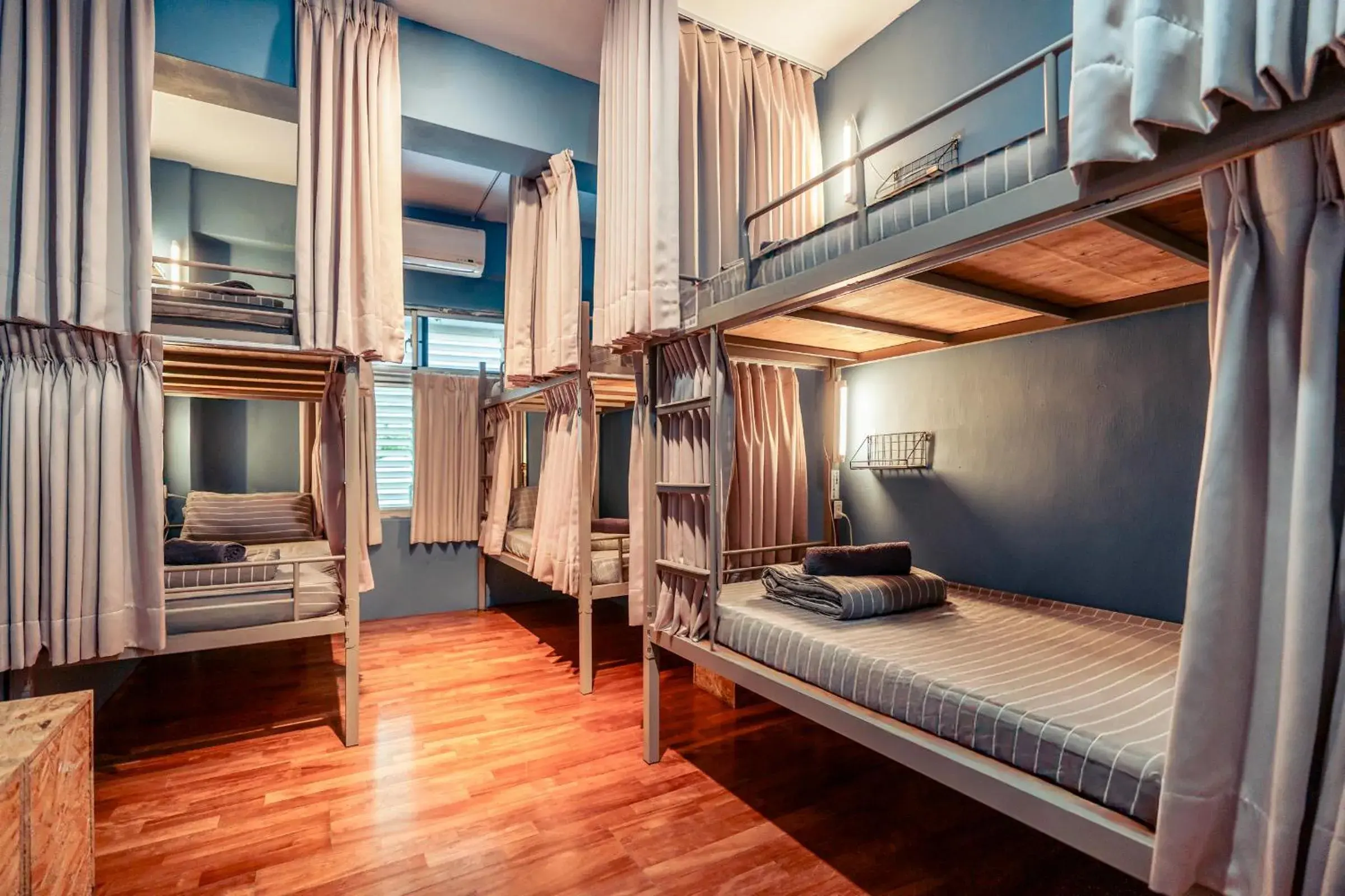 Single Bed in Female Dormitory Room in Green Island Ocean Rhythem dive B&B 綠島海韻民宿 Single Bed in Female Dormitory Room in Green Island Ocean Rhythem dive B&B 綠島海韻民宿
