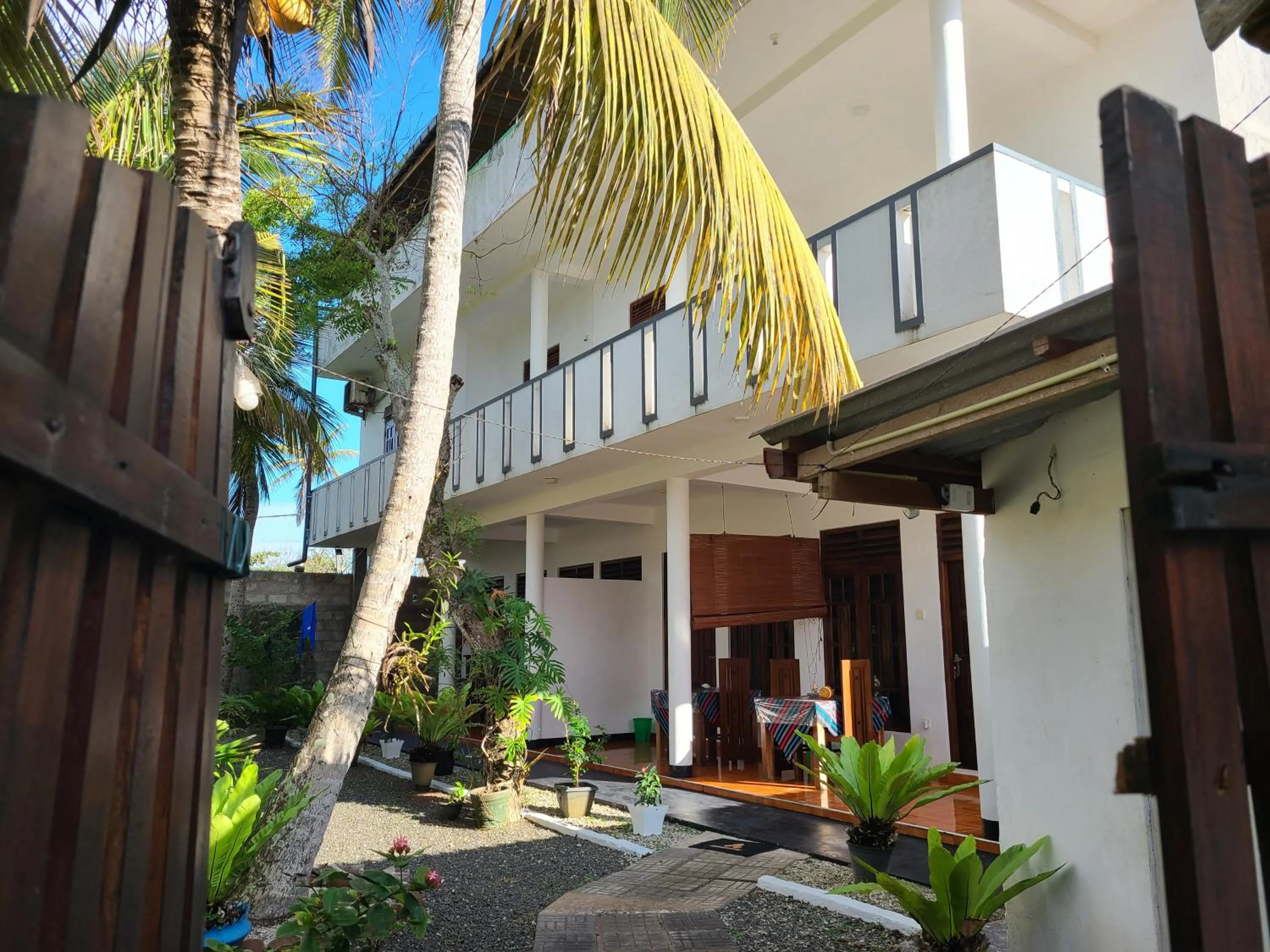 Sayura Beach Hotel