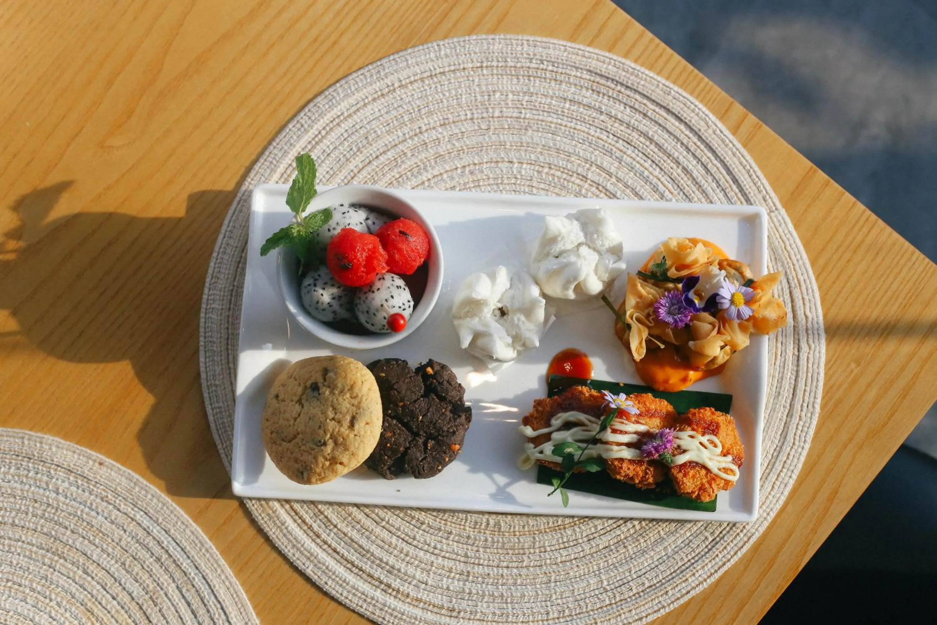 Restaurant/places to eat in Aster Hotel and Residence by At Mind