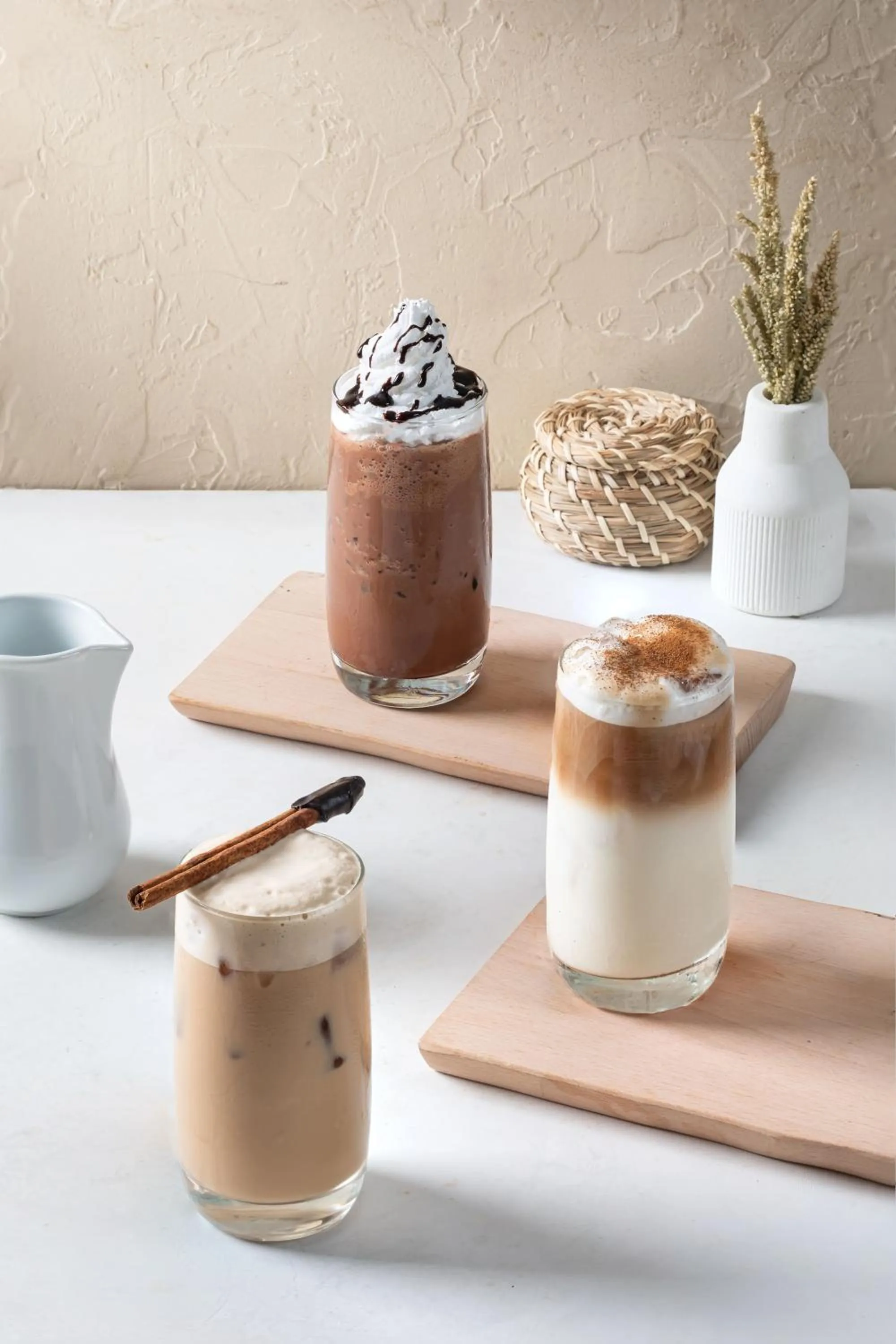 Restaurant/places to eat in Premier Place Surabaya Airport