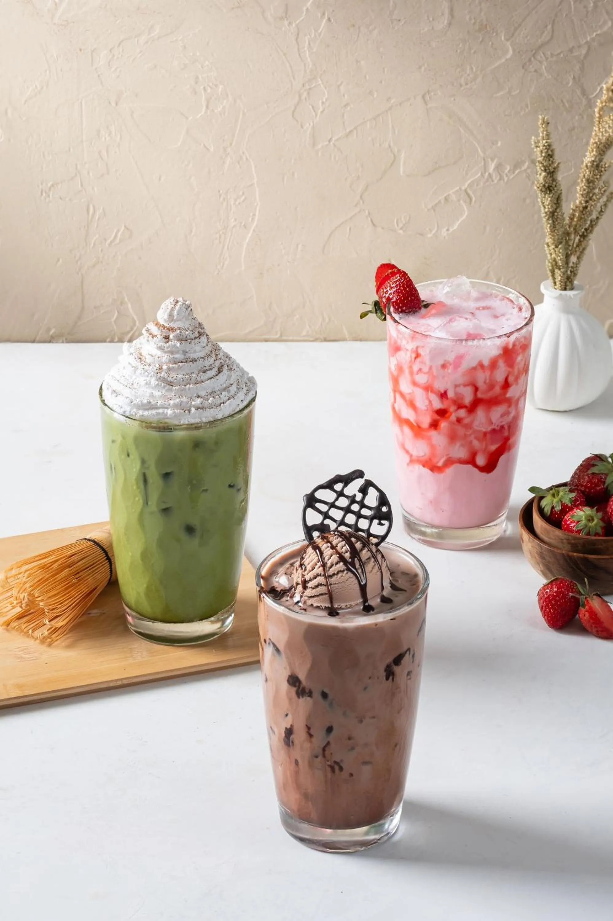 Restaurant/places to eat in Premier Place Surabaya Airport