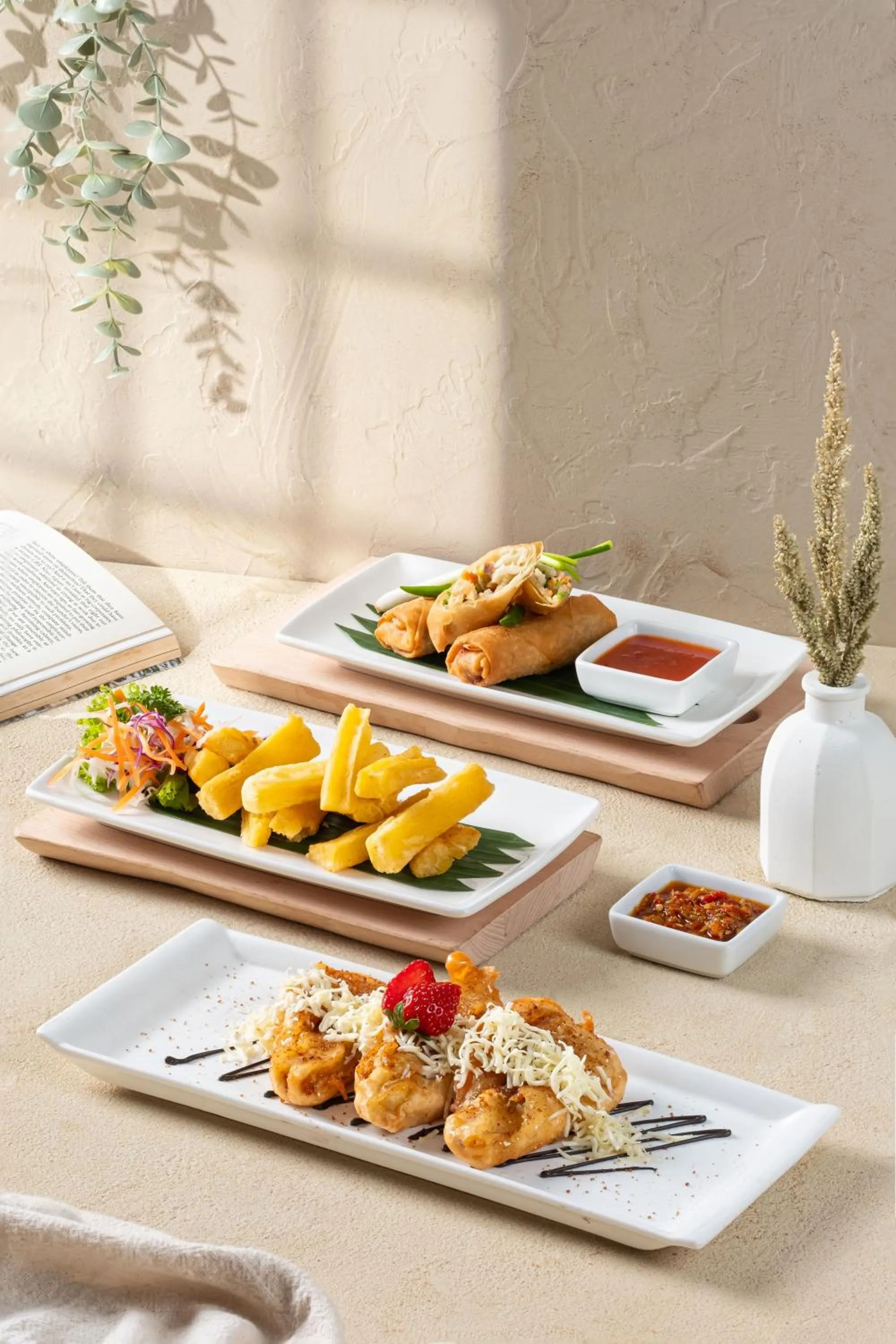 Restaurant/places to eat in Premier Place Surabaya Airport