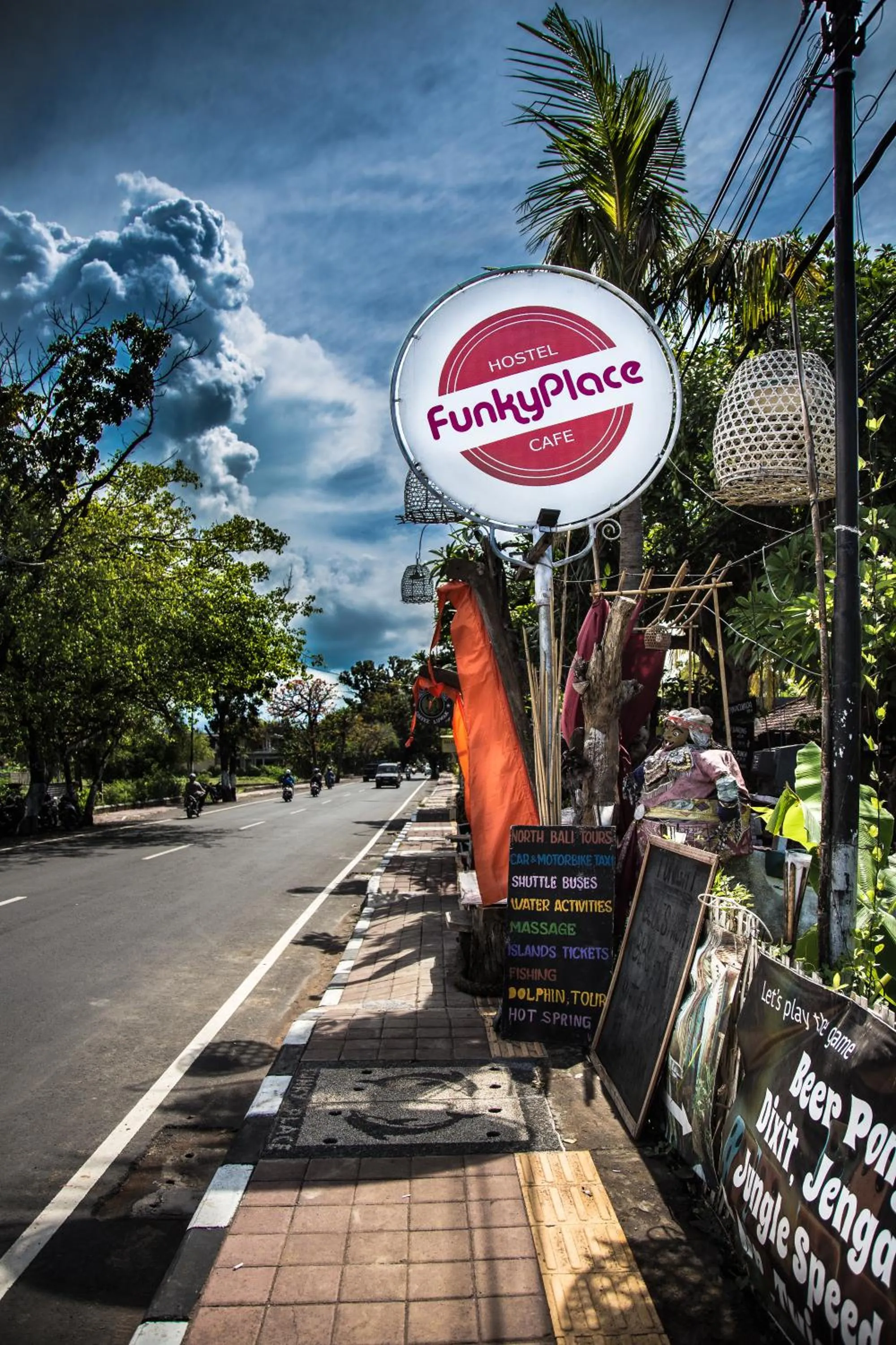 Property logo or sign in Funky Place