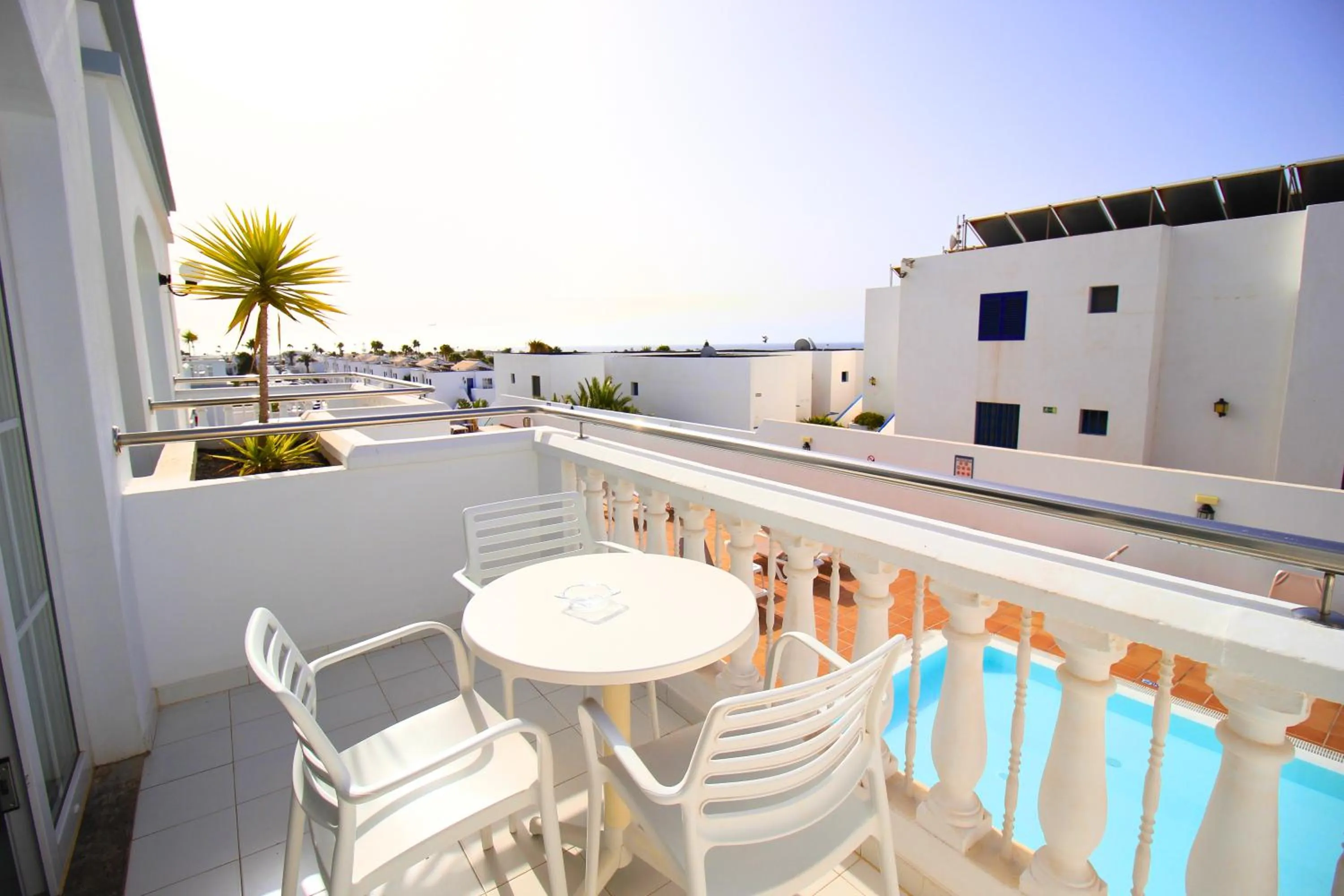 Balcony/Terrace in Apartamentos Corona Mar