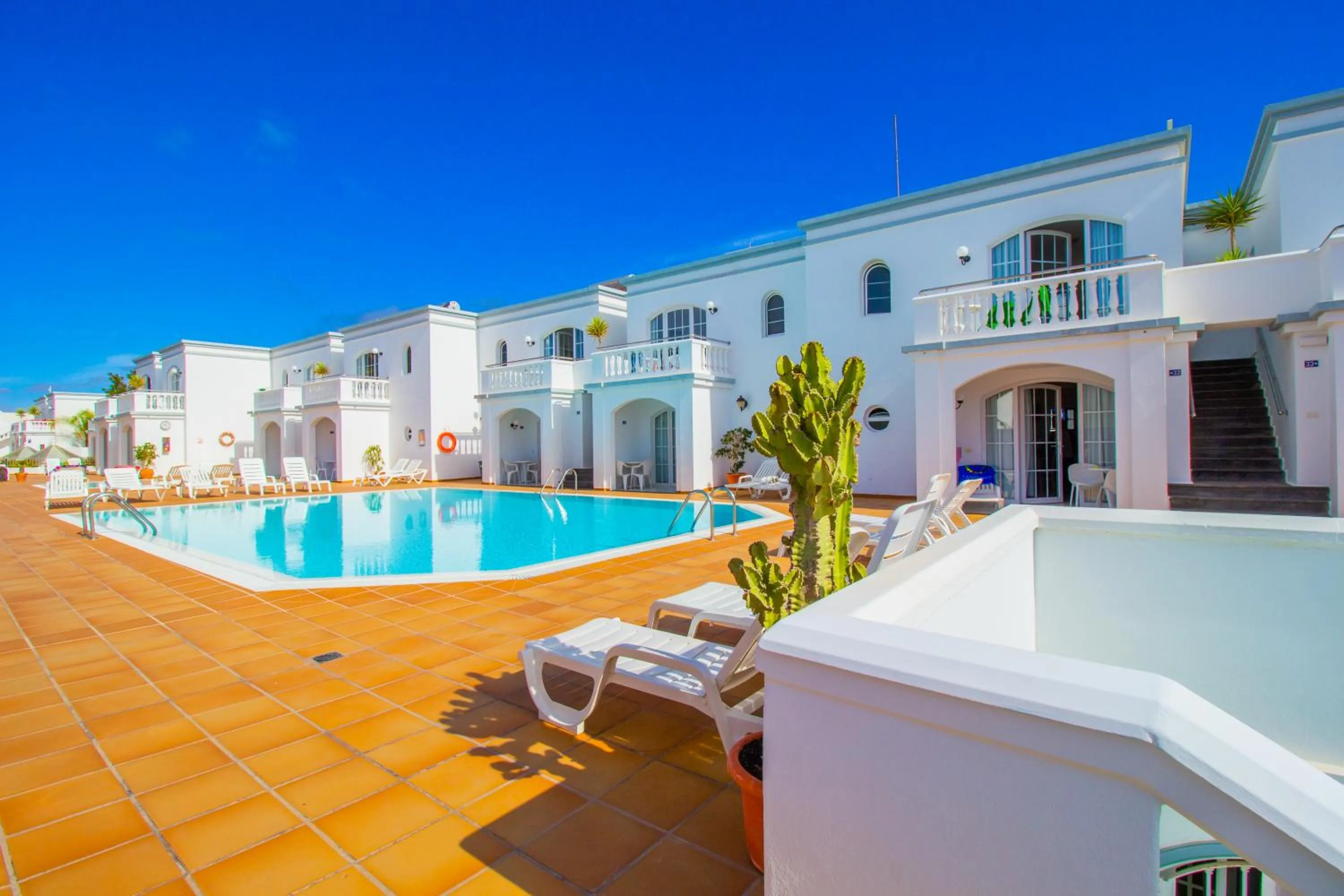 Pool view in Apartamentos Corona Mar