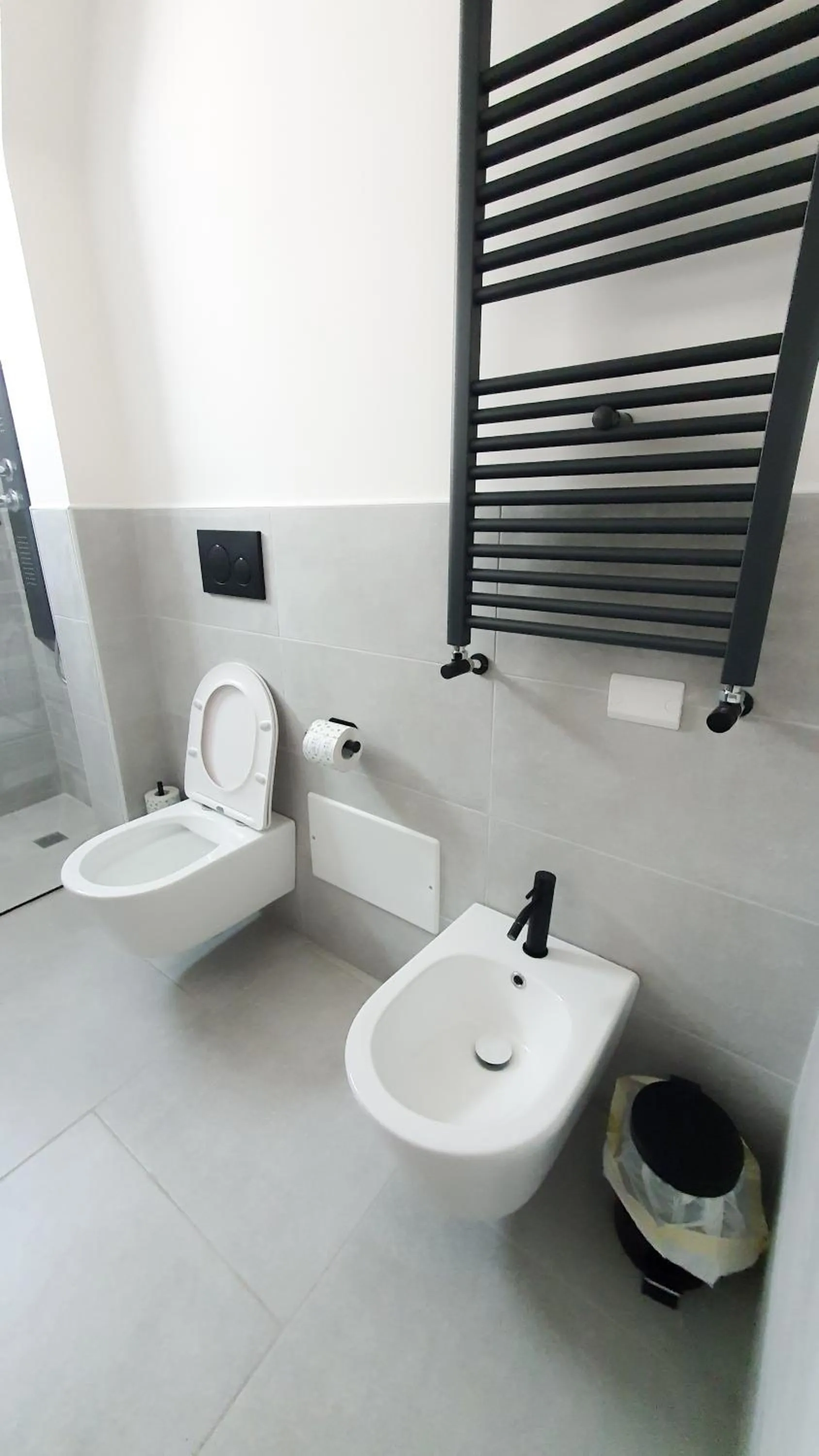 Shower in Apulia Time