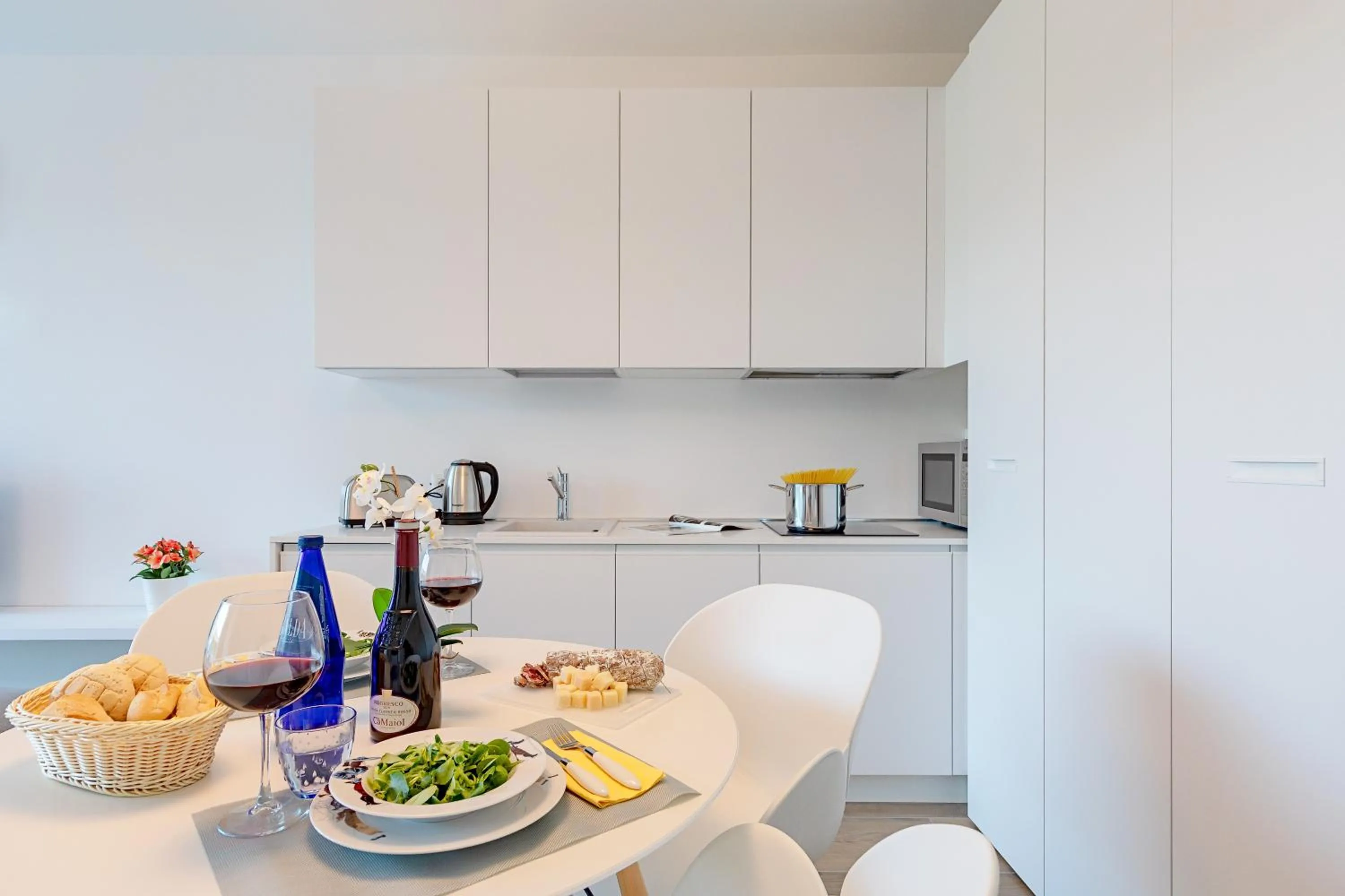 Kitchen or kitchenette in Bristol Exclusive by Wonderful Italy
