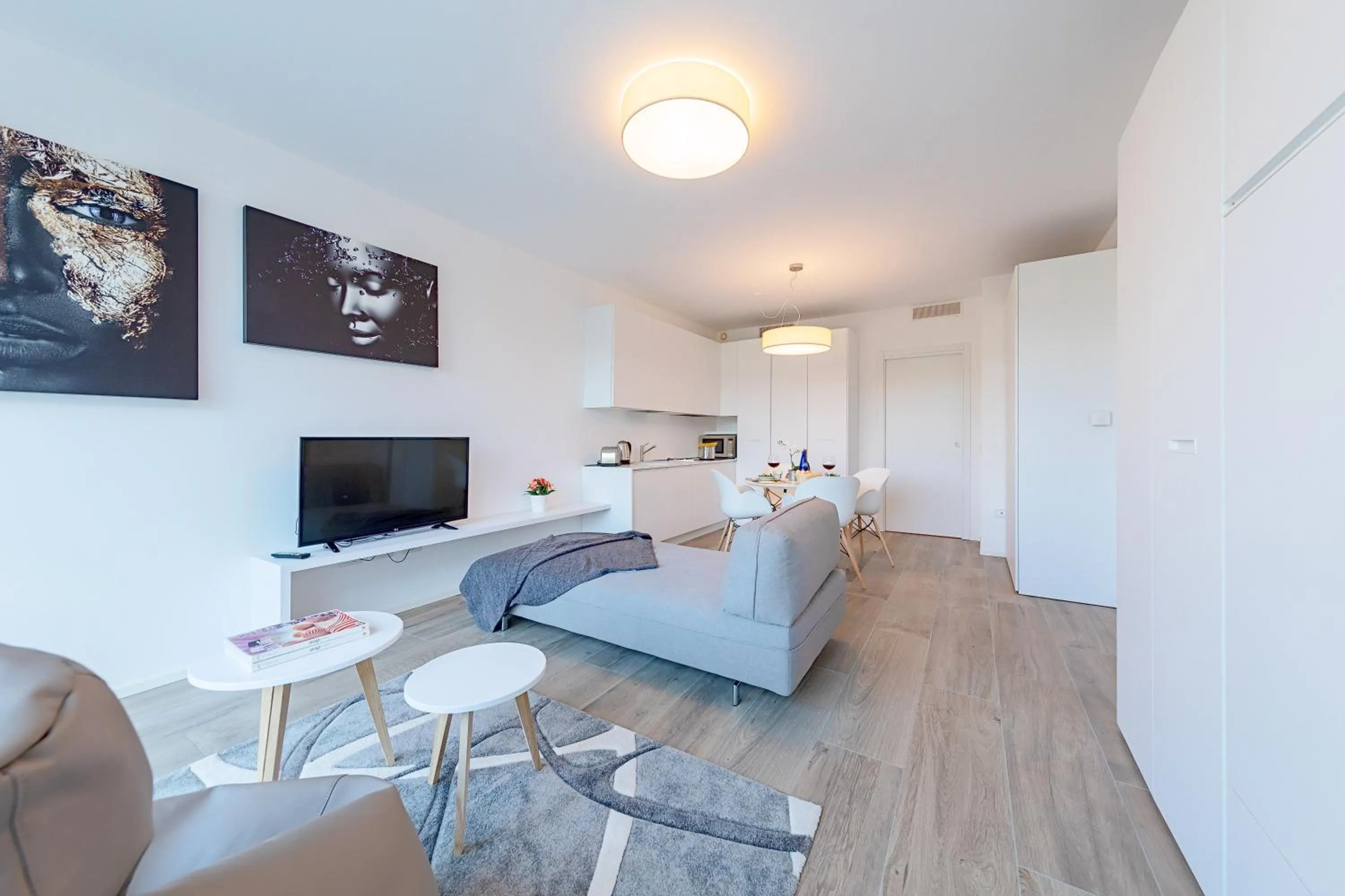 TV and multimedia, Bed in Bristol Exclusive by Wonderful Italy