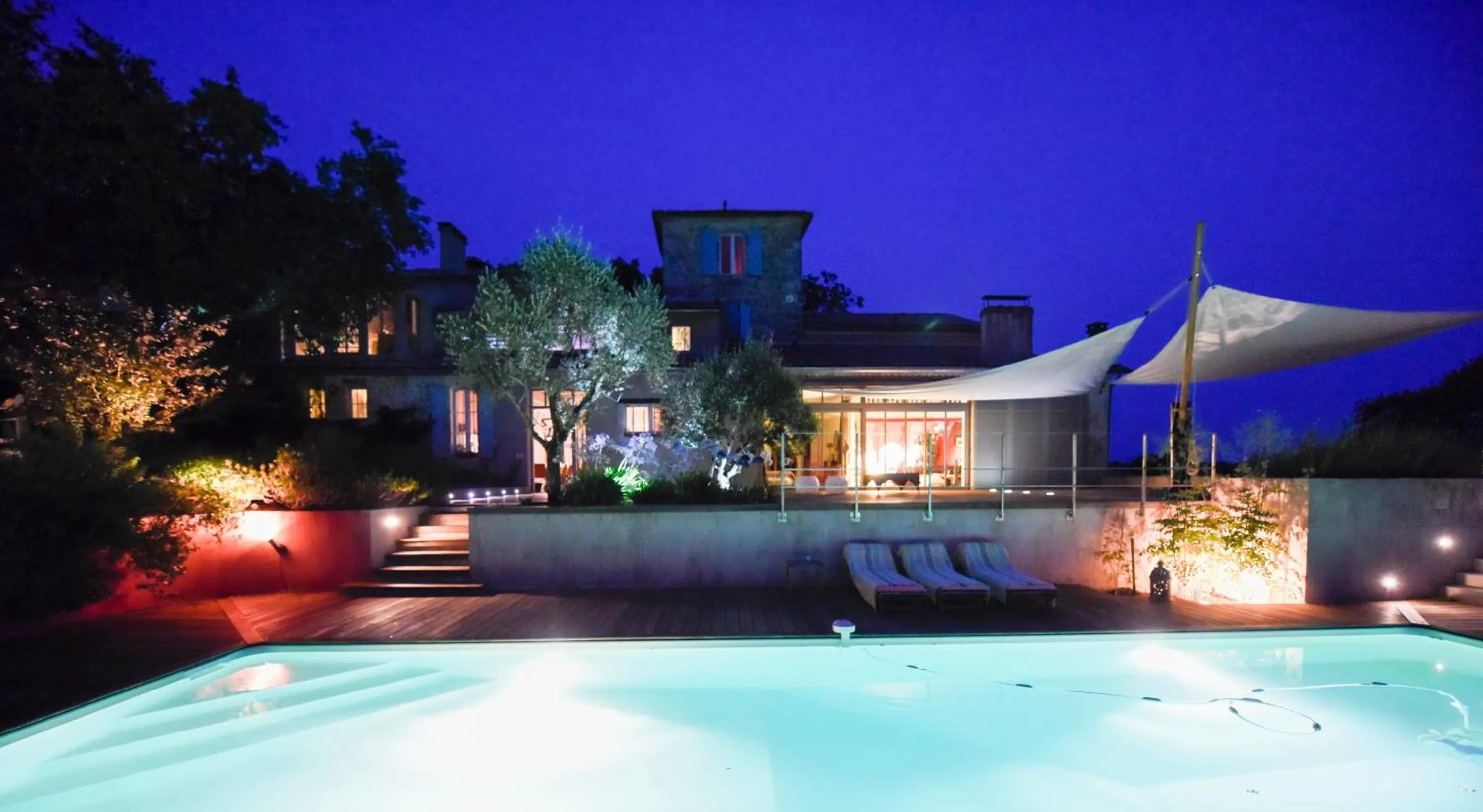 Swimming pool in Château Du Tasta
