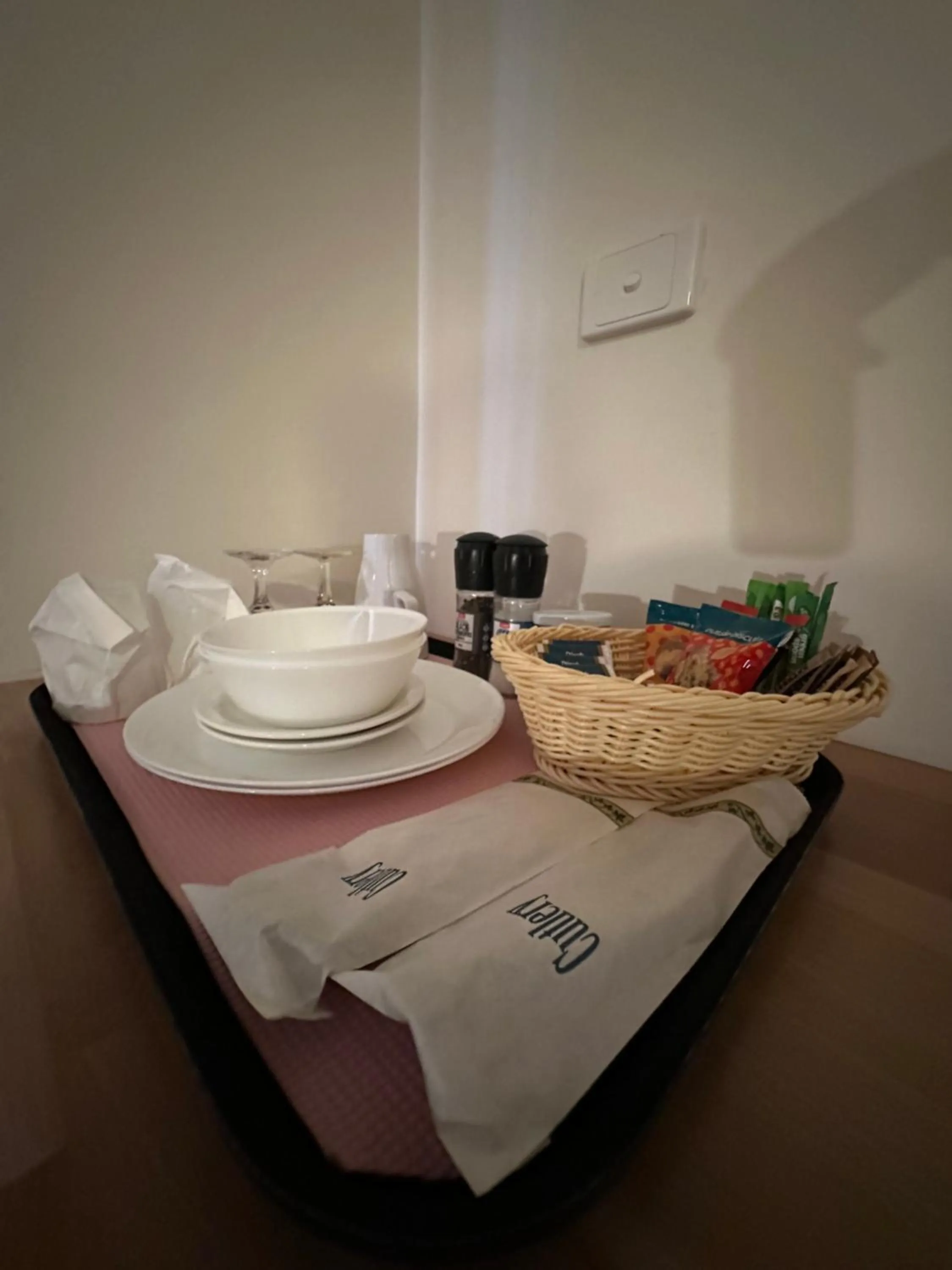 Dining area in Brooklyn Motel