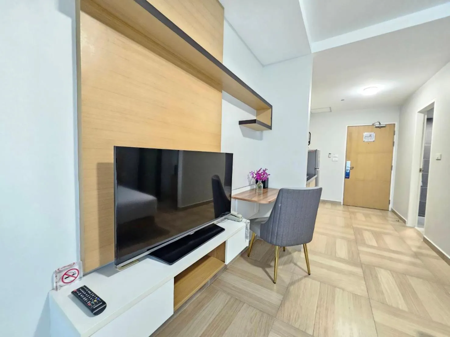 TV and multimedia in Chiva Bangkok Hotel