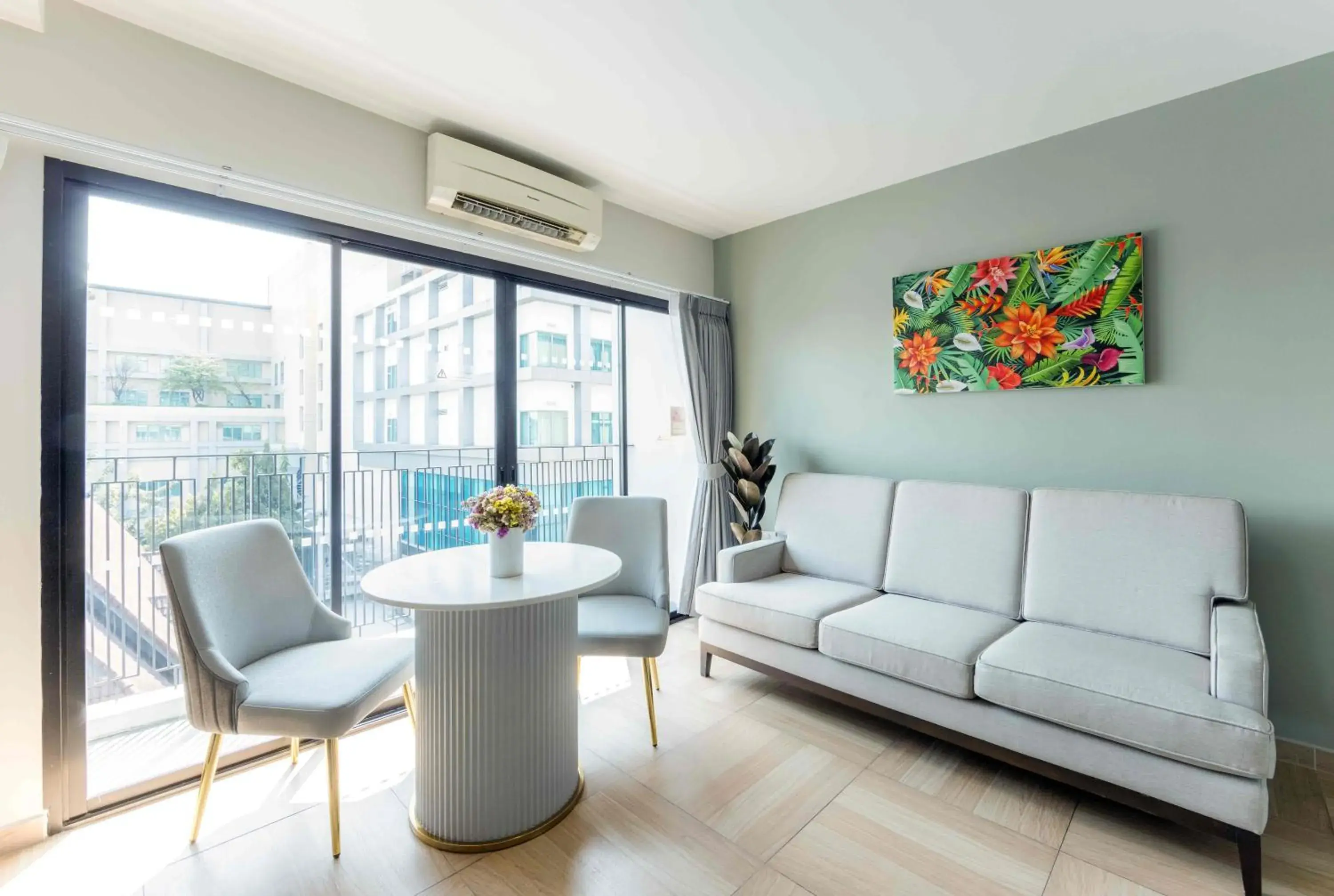 One-Bedroom Suite in Chiva Bangkok Hotel - SHA Plus One-Bedroom Suite in Chiva Bangkok Hotel - SHA Plus