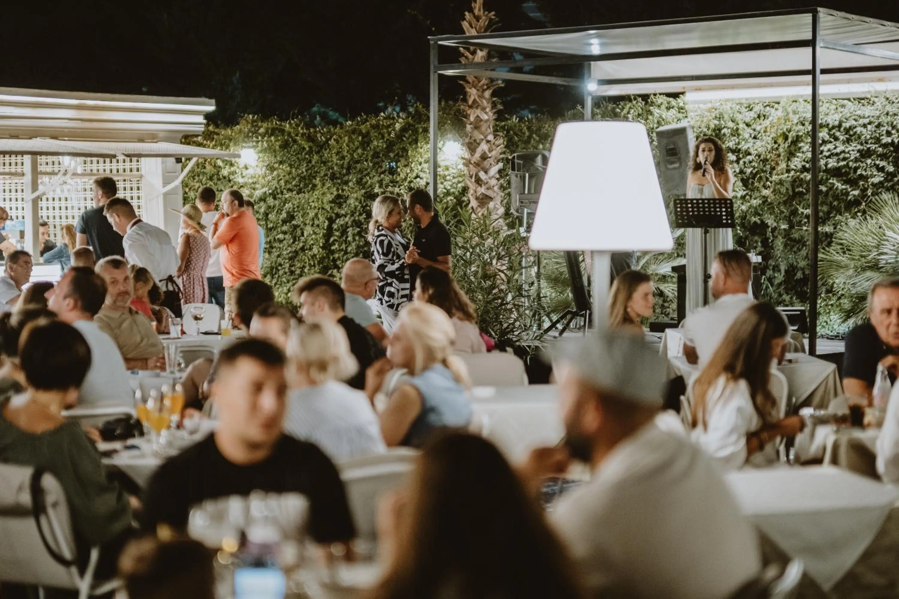 Restaurant/places to eat in Flower Hotels & Resorts