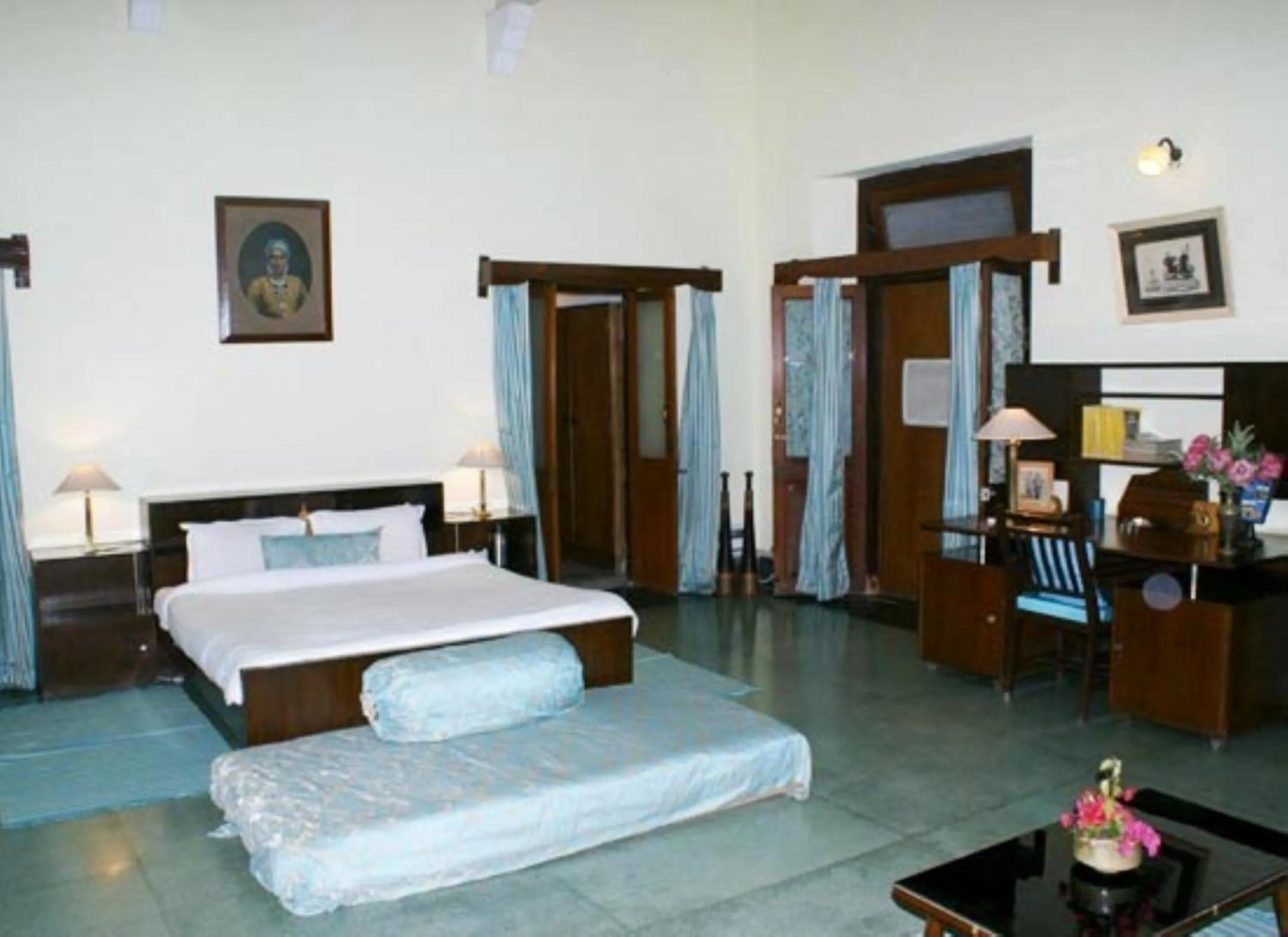 Bedroom, Bed in Bhanwar Vilas Palace