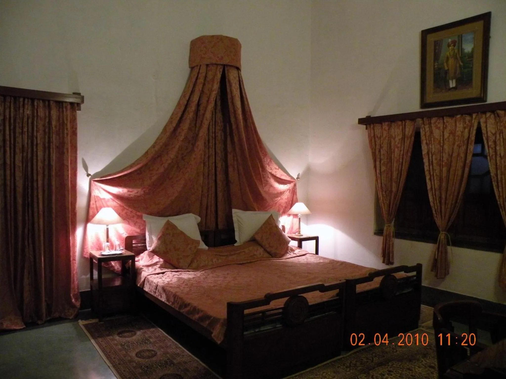 Bed in Bhanwar Vilas Palace