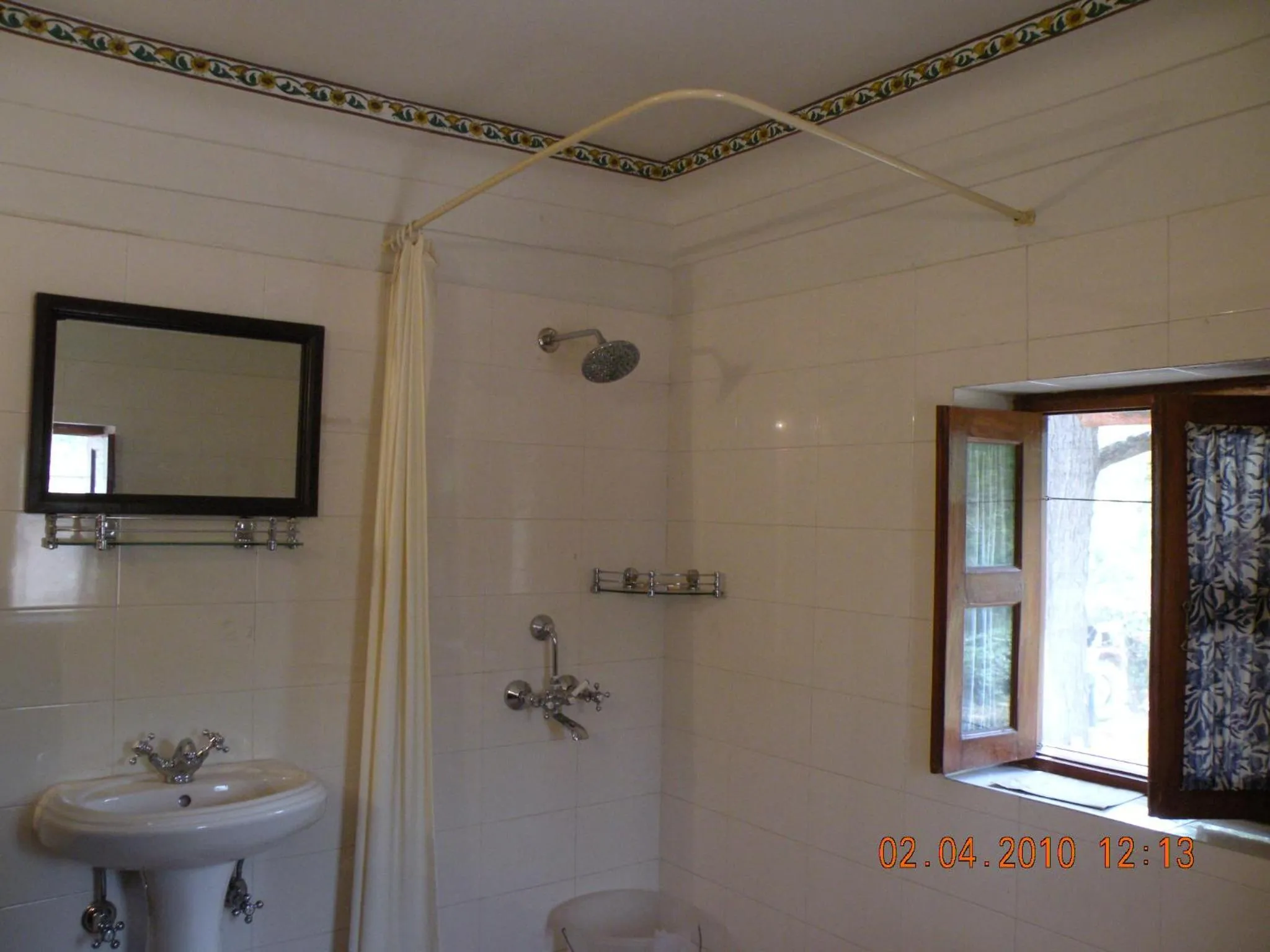 Bathroom in Bhanwar Vilas Palace