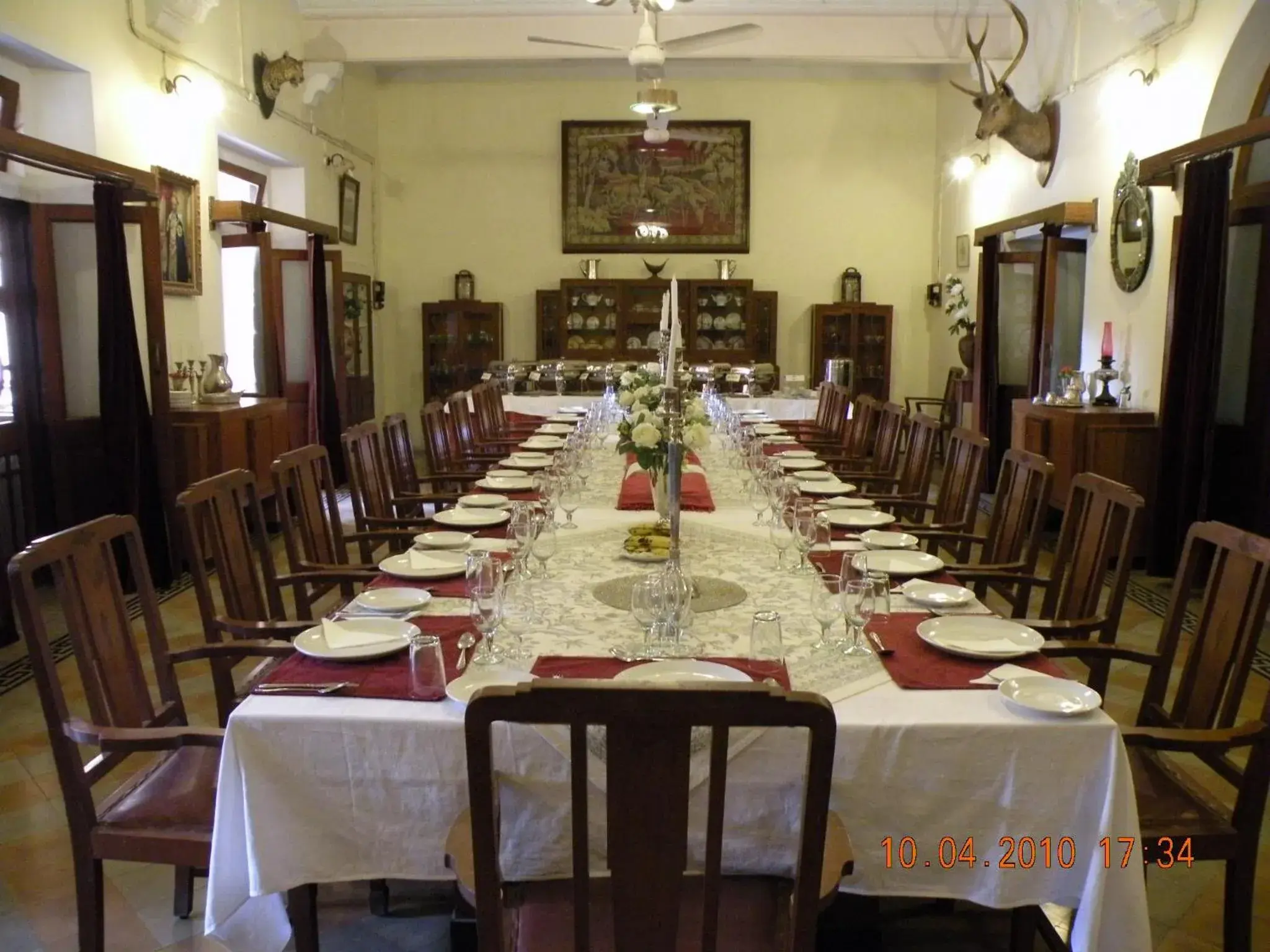Restaurant/places to eat in Bhanwar Vilas Palace Restaurant/places to eat in Bhanwar Vilas Palace