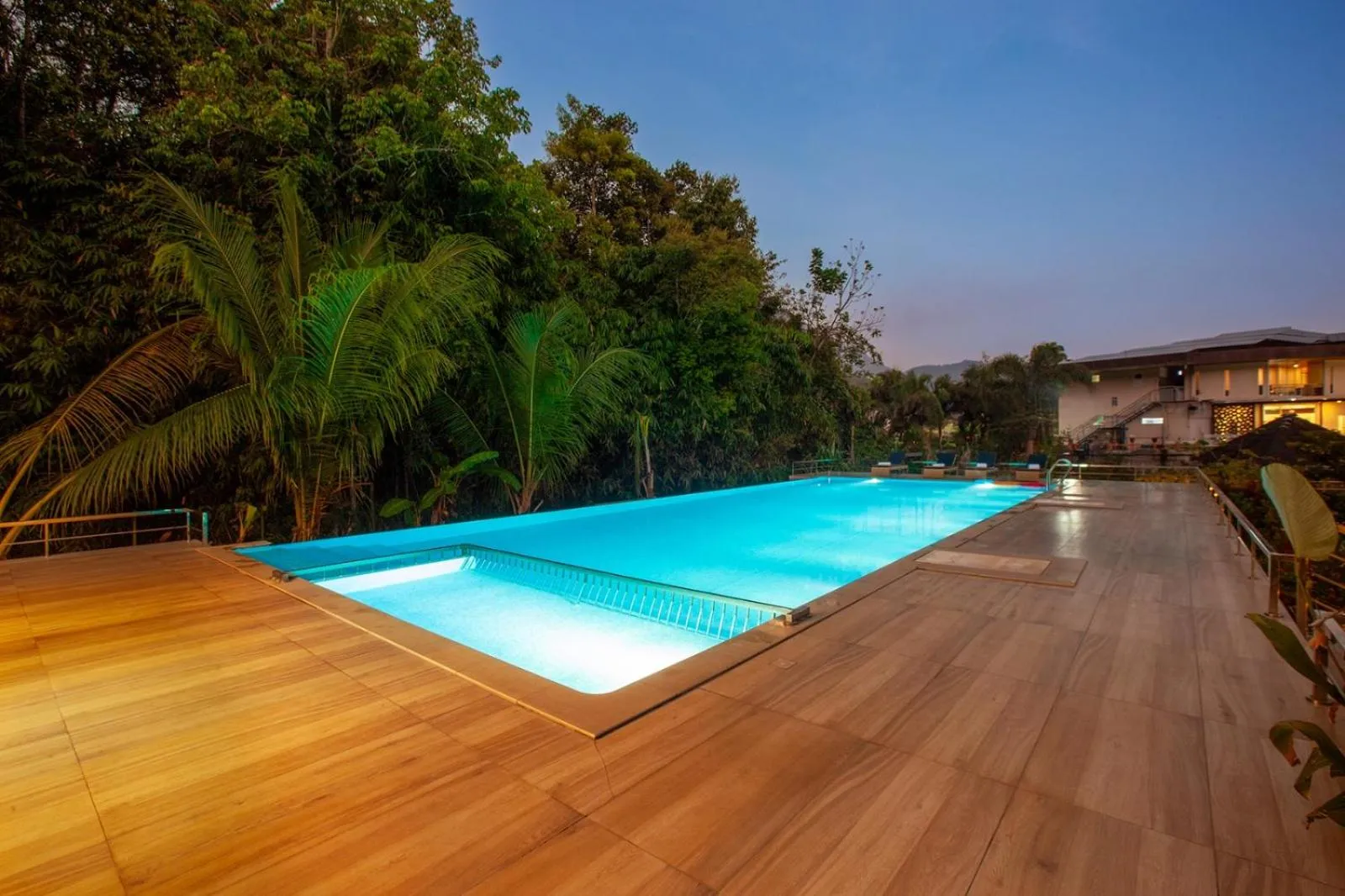 Broad Bean Resort & Spa