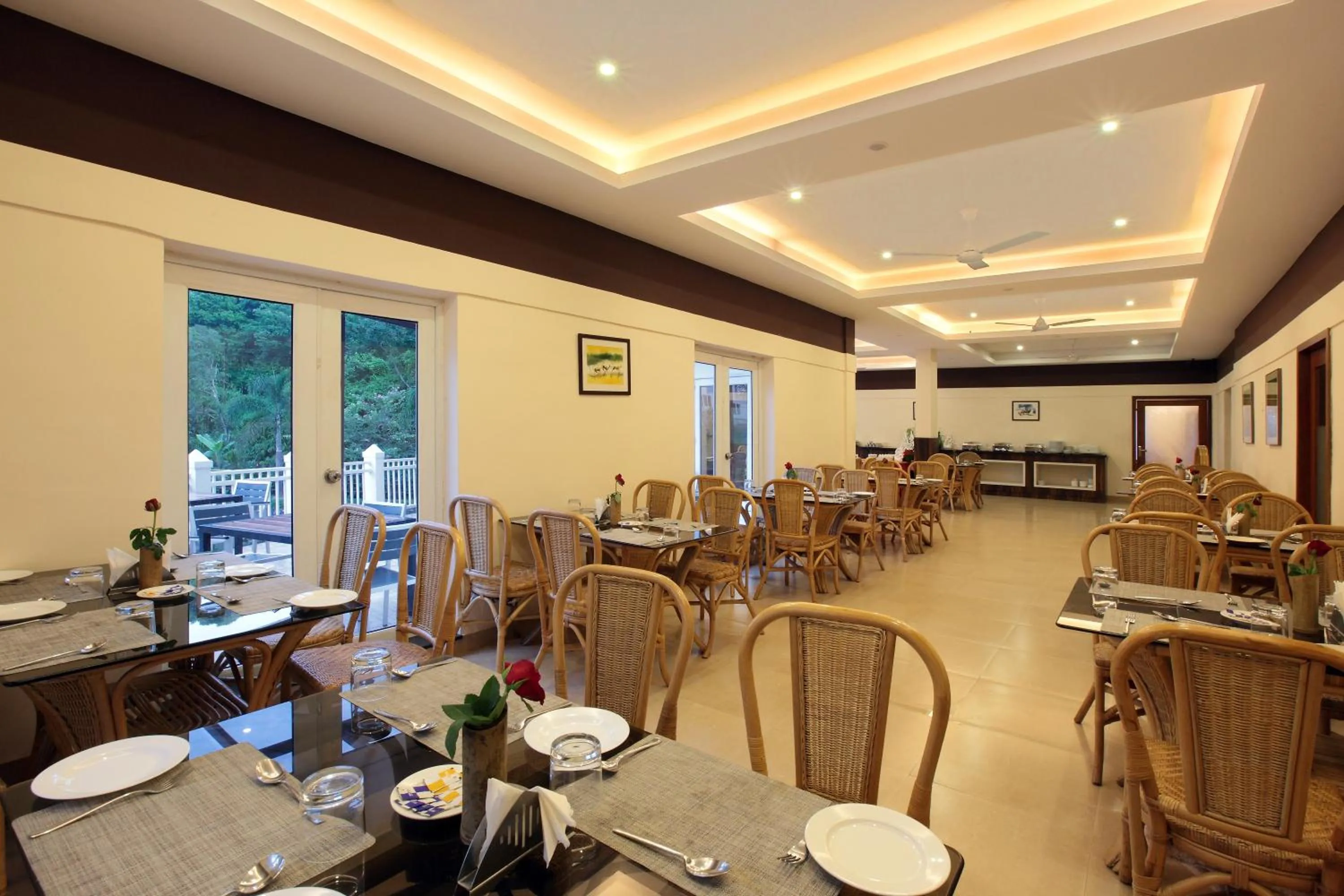 Dining area in Broad Bean Resort & Spa