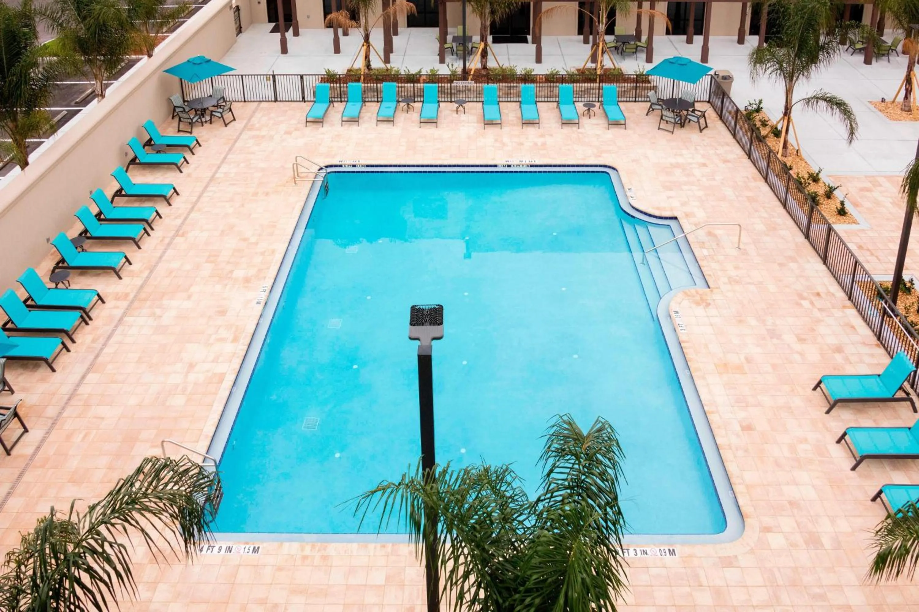 Swimming pool in Courtyard by Marriott St. Augustine Beach
