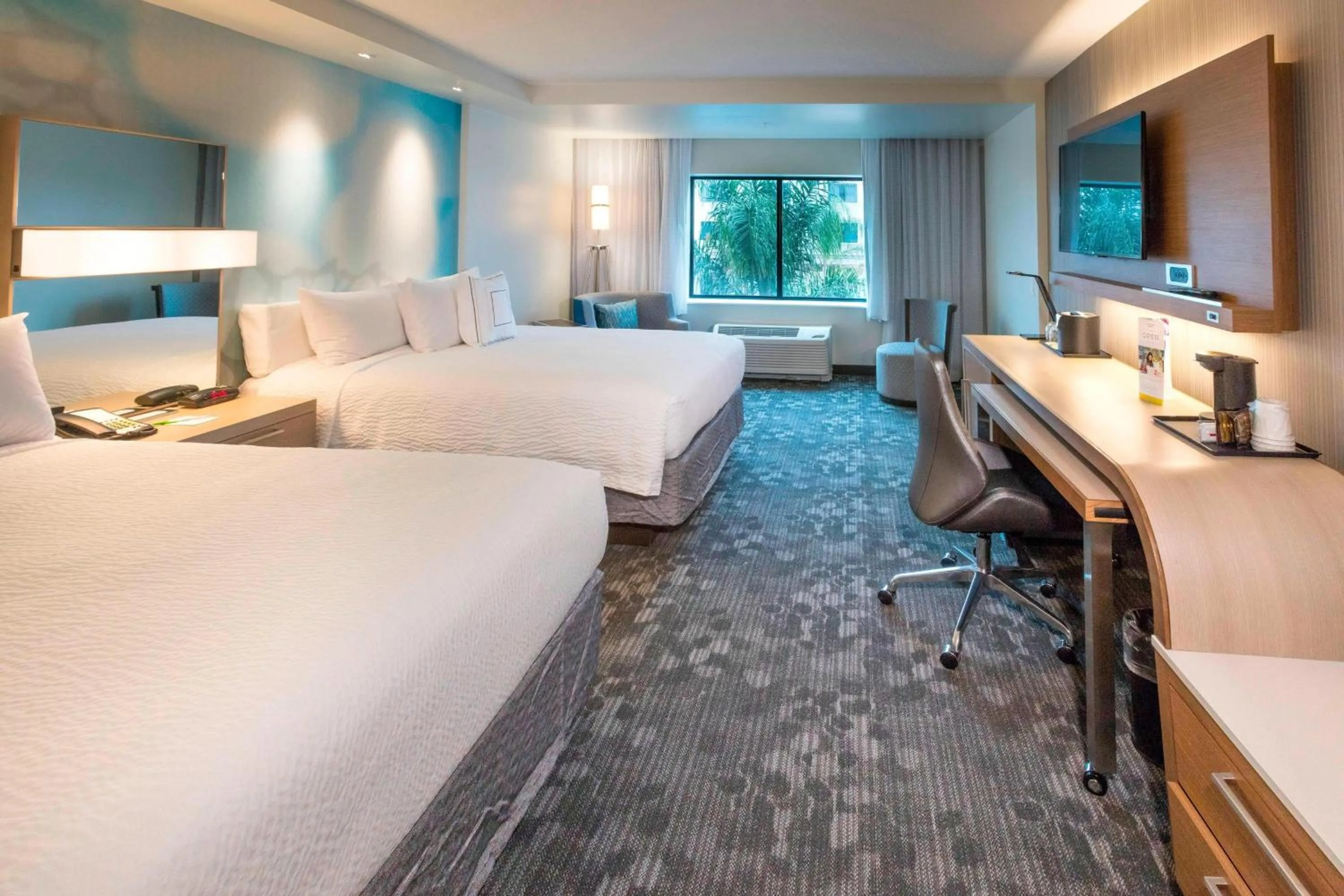 Photo of the whole room, Bed in Courtyard by Marriott St. Augustine Beach