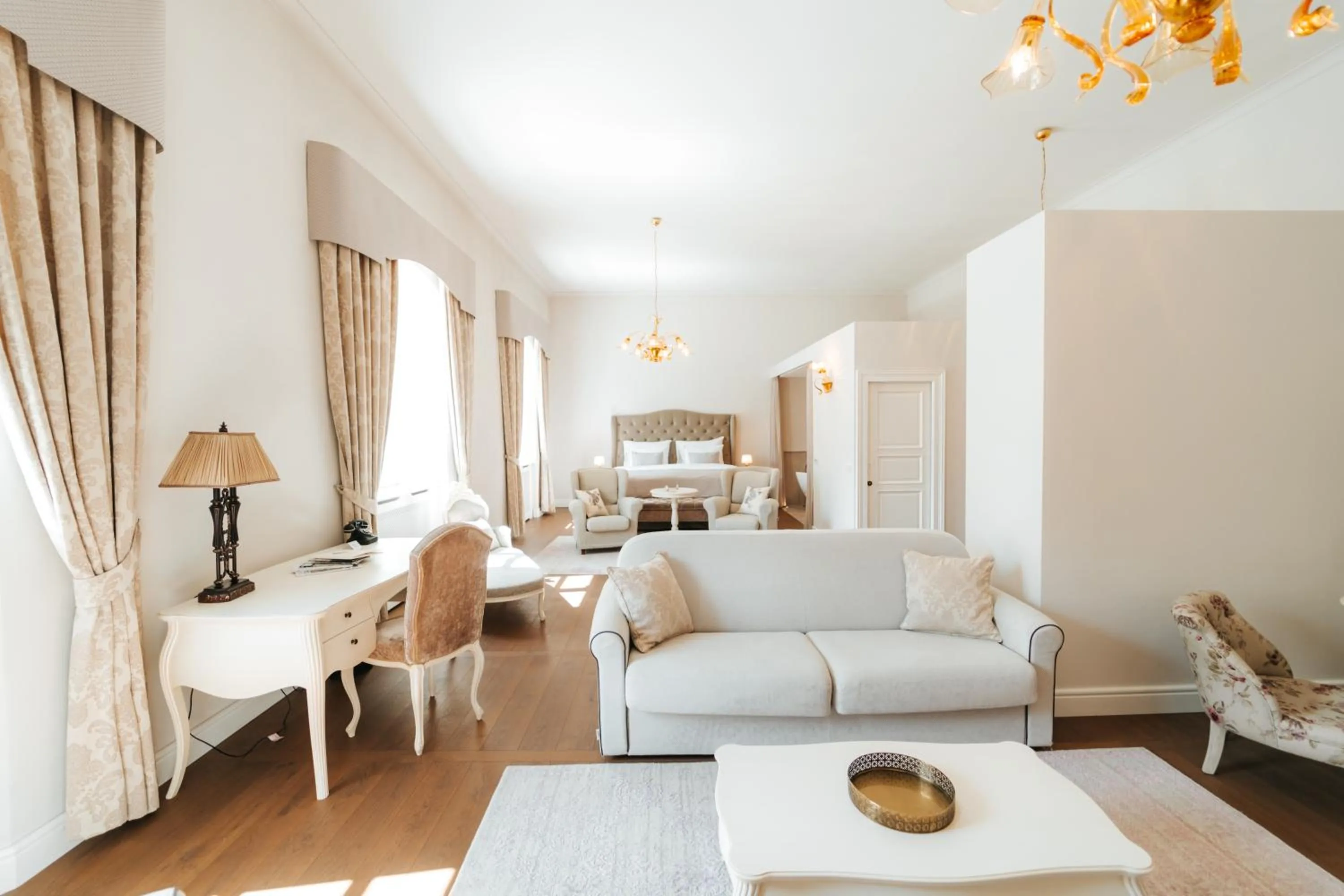 Property building, Bed in Hotel Château Gbeľany