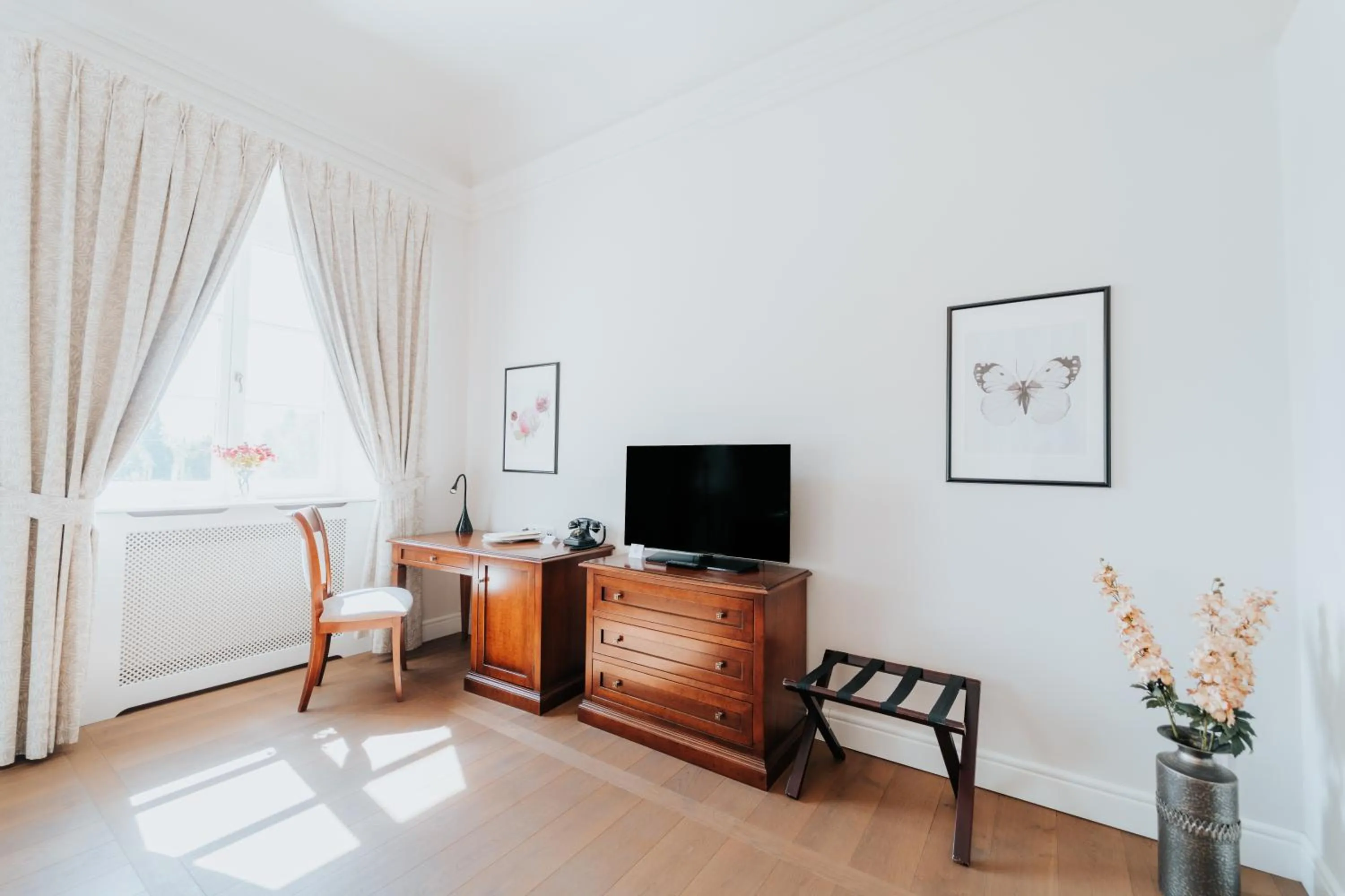 Property building, Bed in Hotel Château Gbeľany