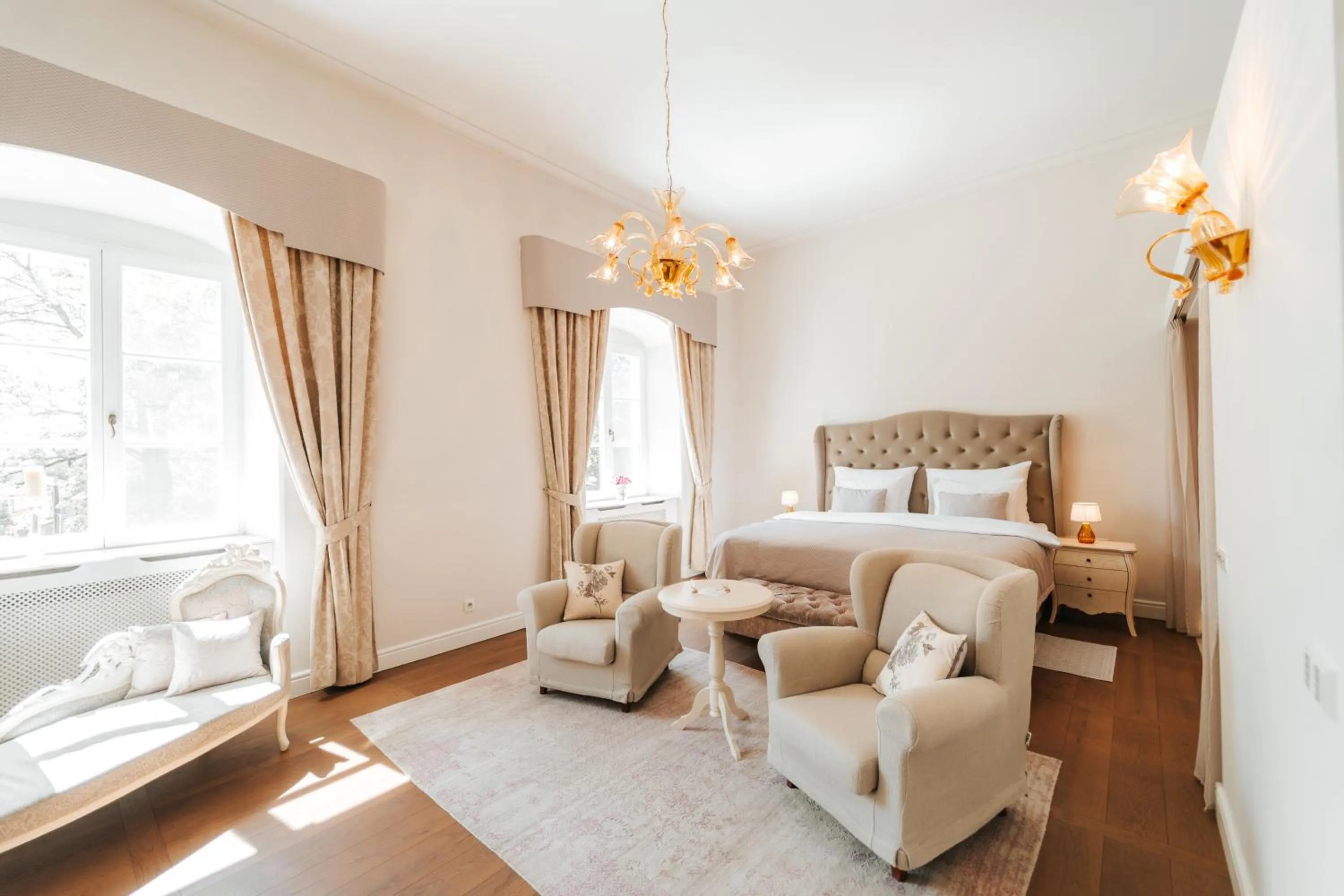 Property building, Bed in Hotel Château Gbeľany