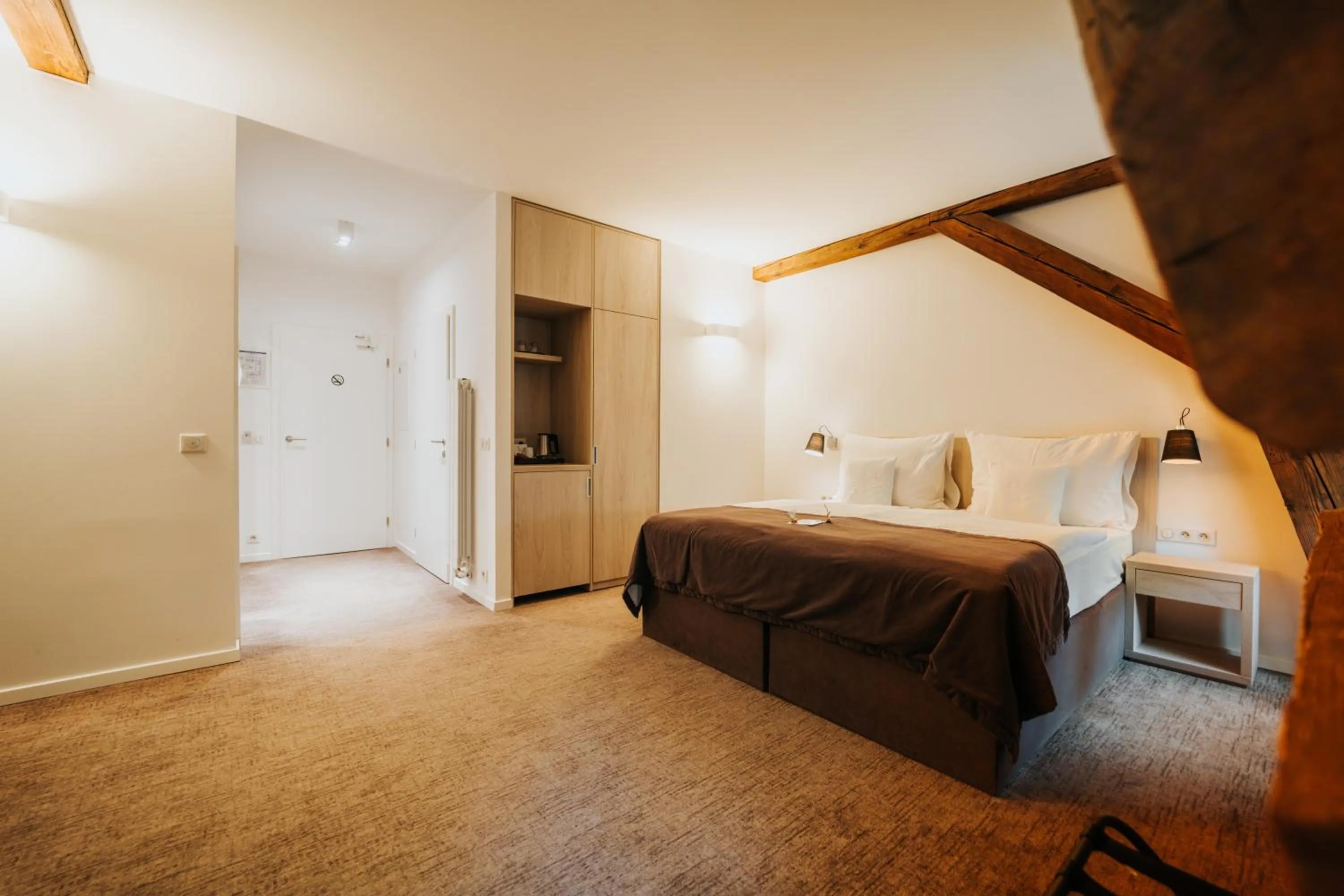 Property building, Bed in Hotel Château Gbeľany