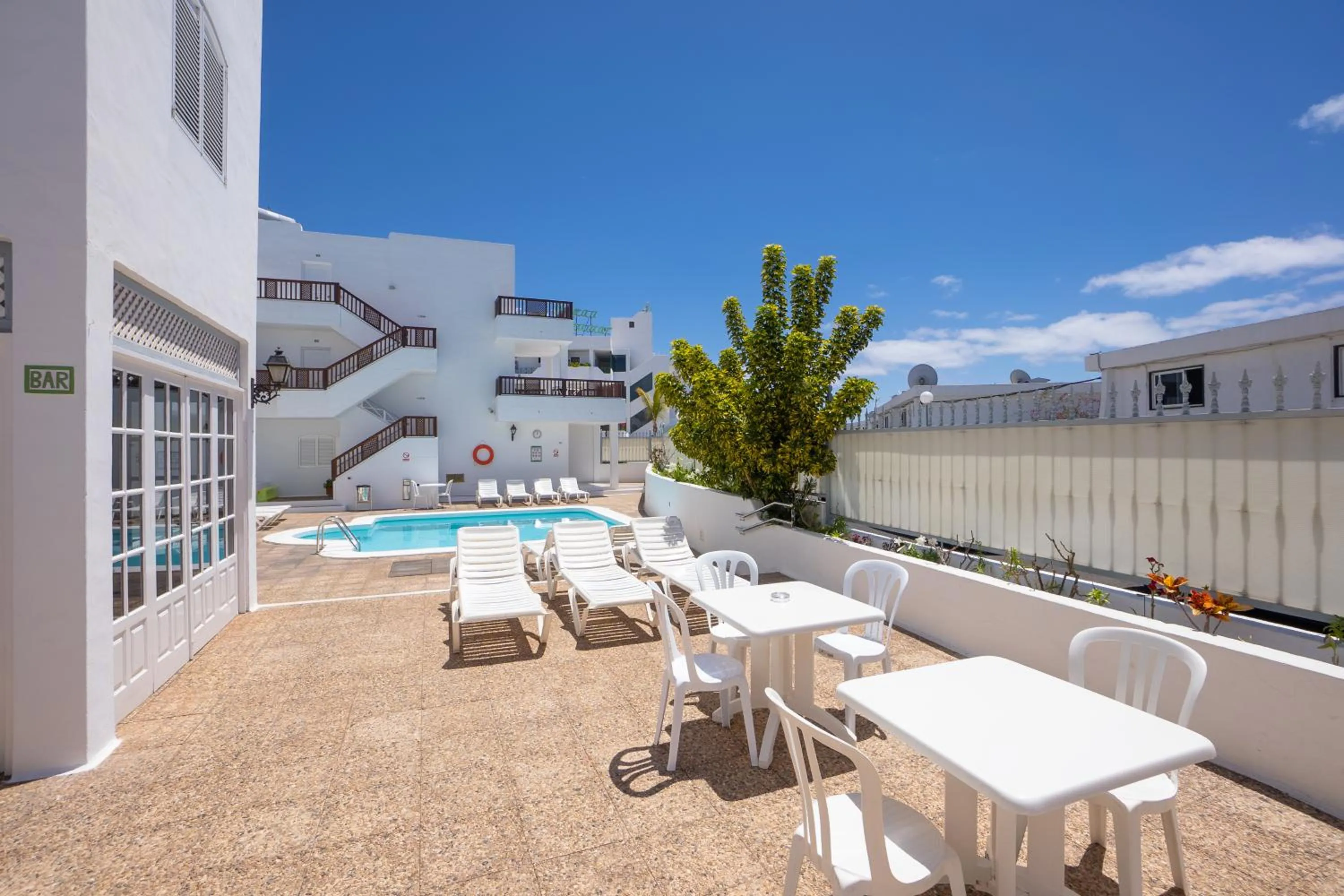 Pool view in Vista Mar Apartamentos