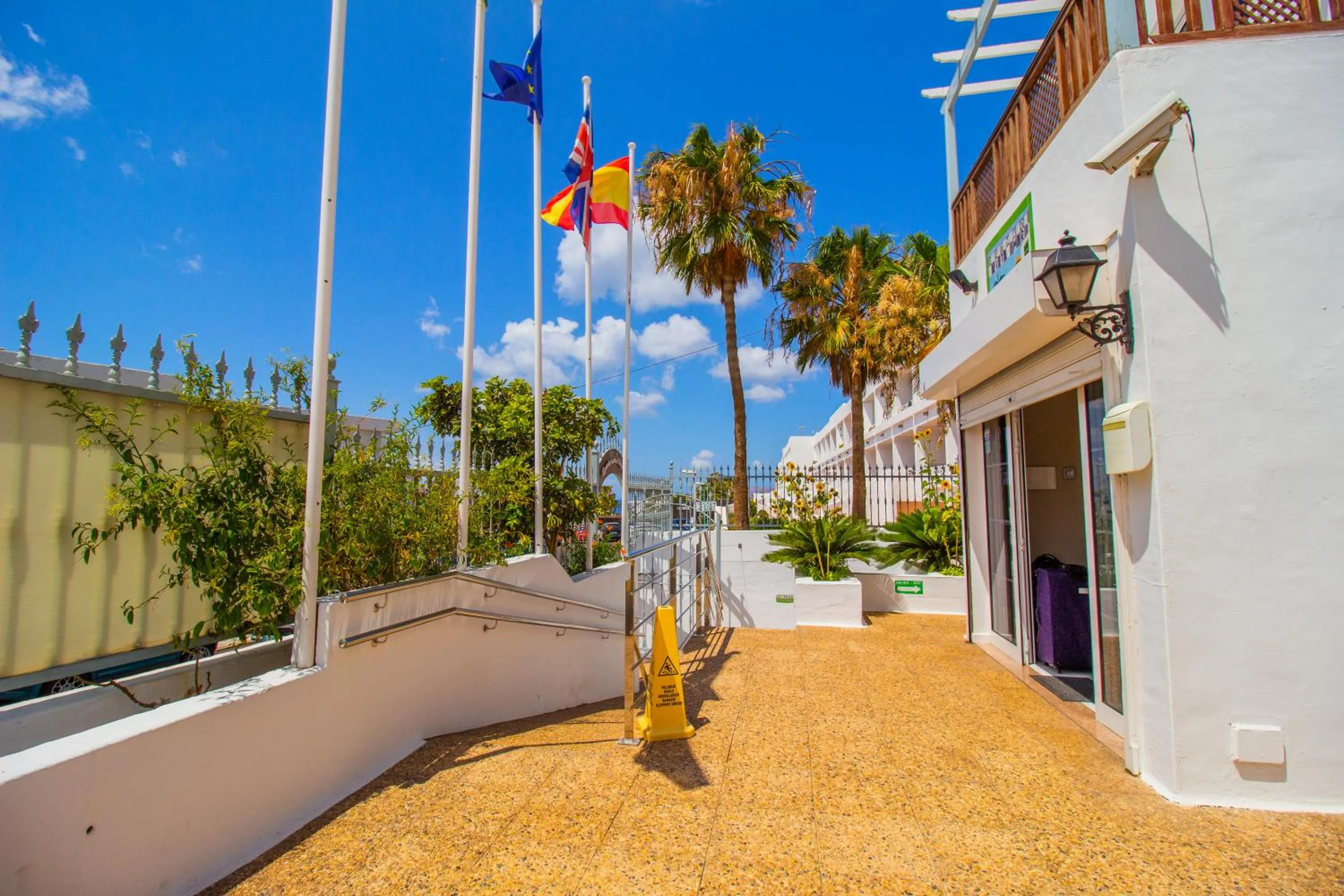 Facade/entrance in Vista Mar Apartamentos