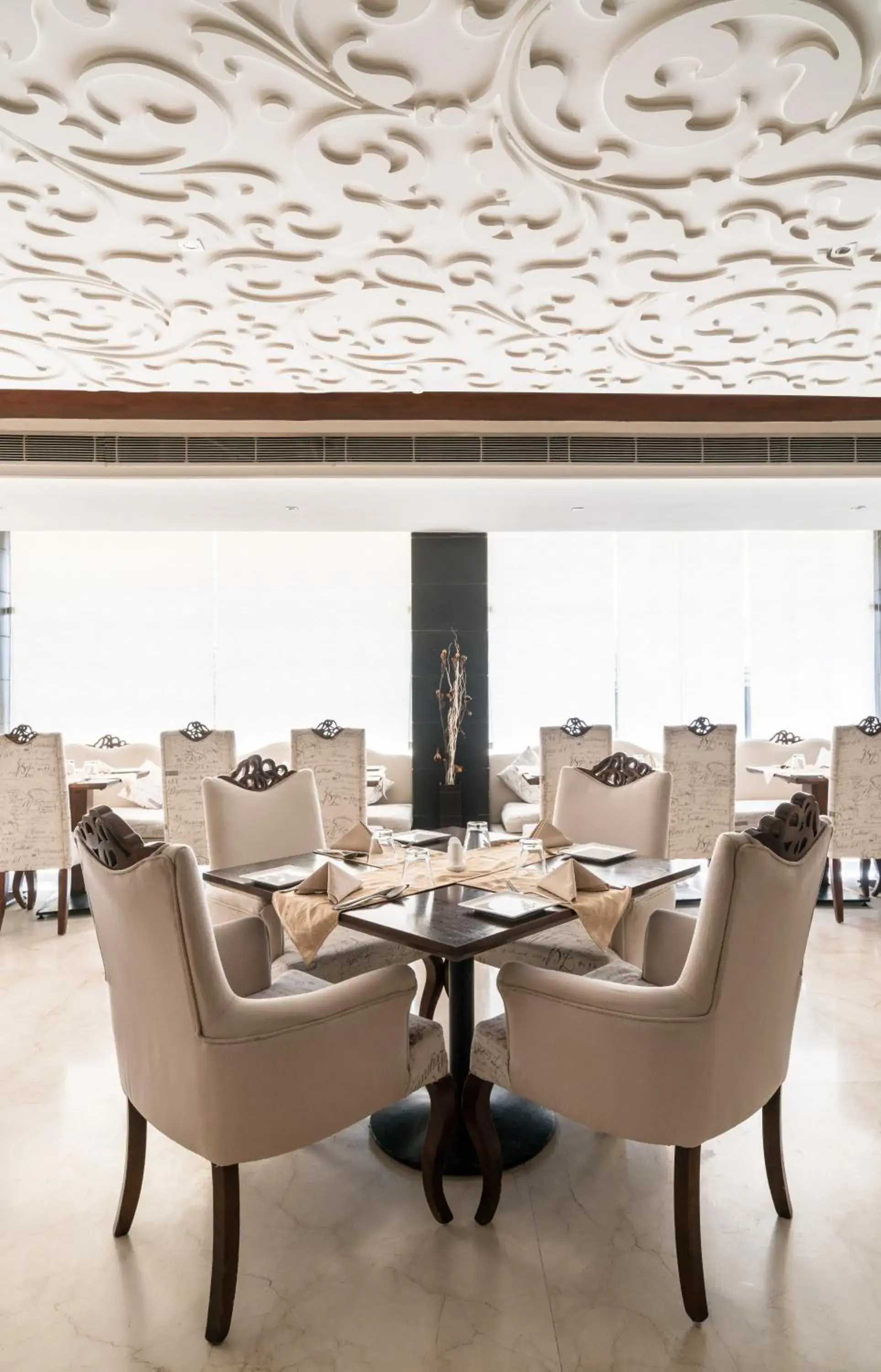 Restaurant/places to eat in Hotel LN Courtyard Restaurant/places to eat in Hotel LN Courtyard