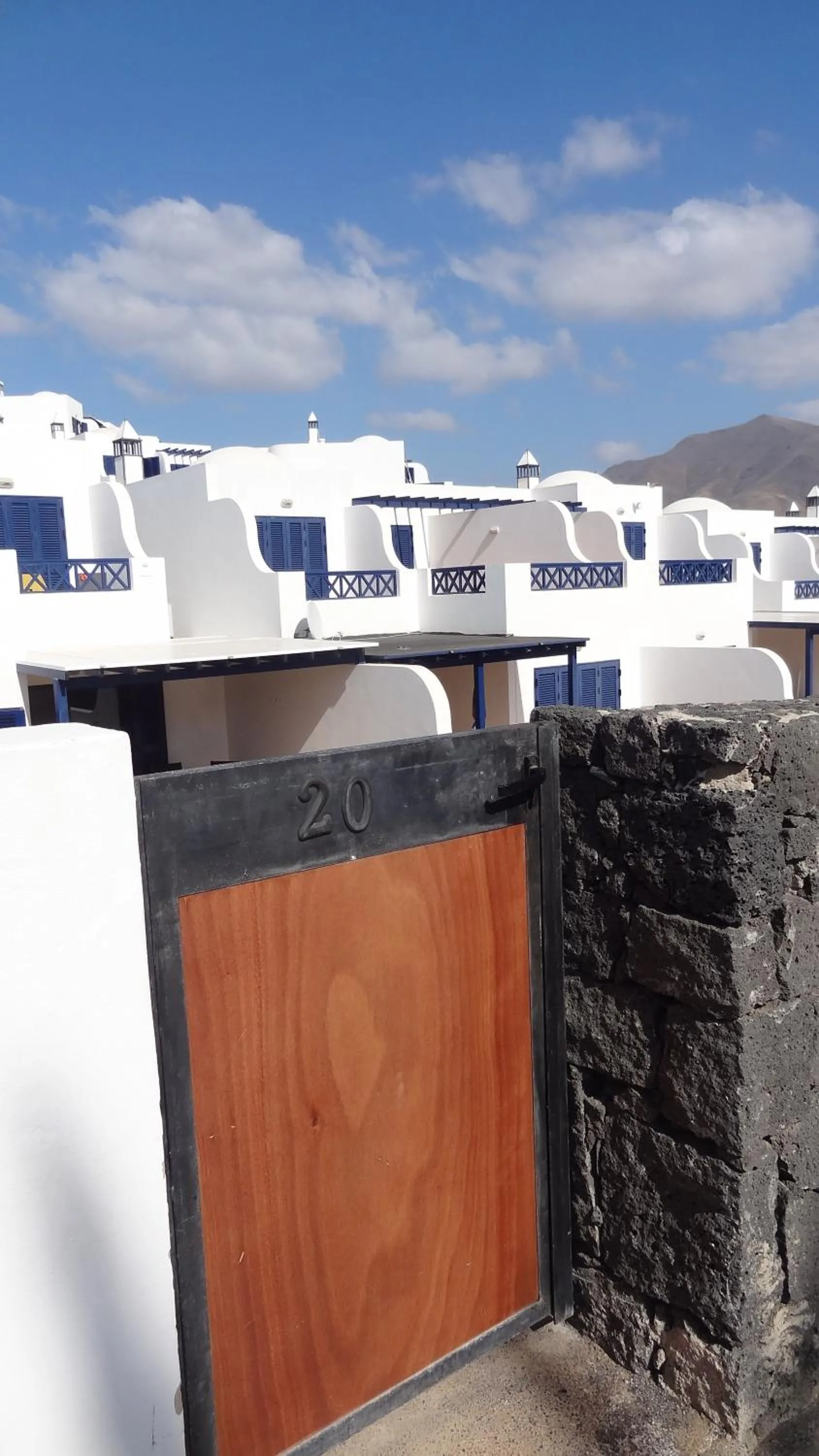 Lanza Coloradas 20, heated pool