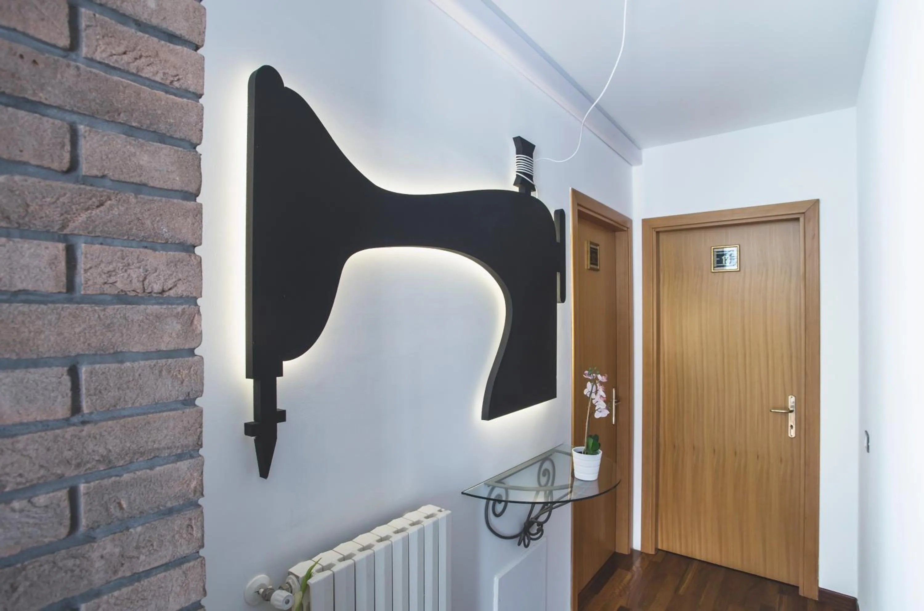 Decorative detail in B&B Le 3 Stelle