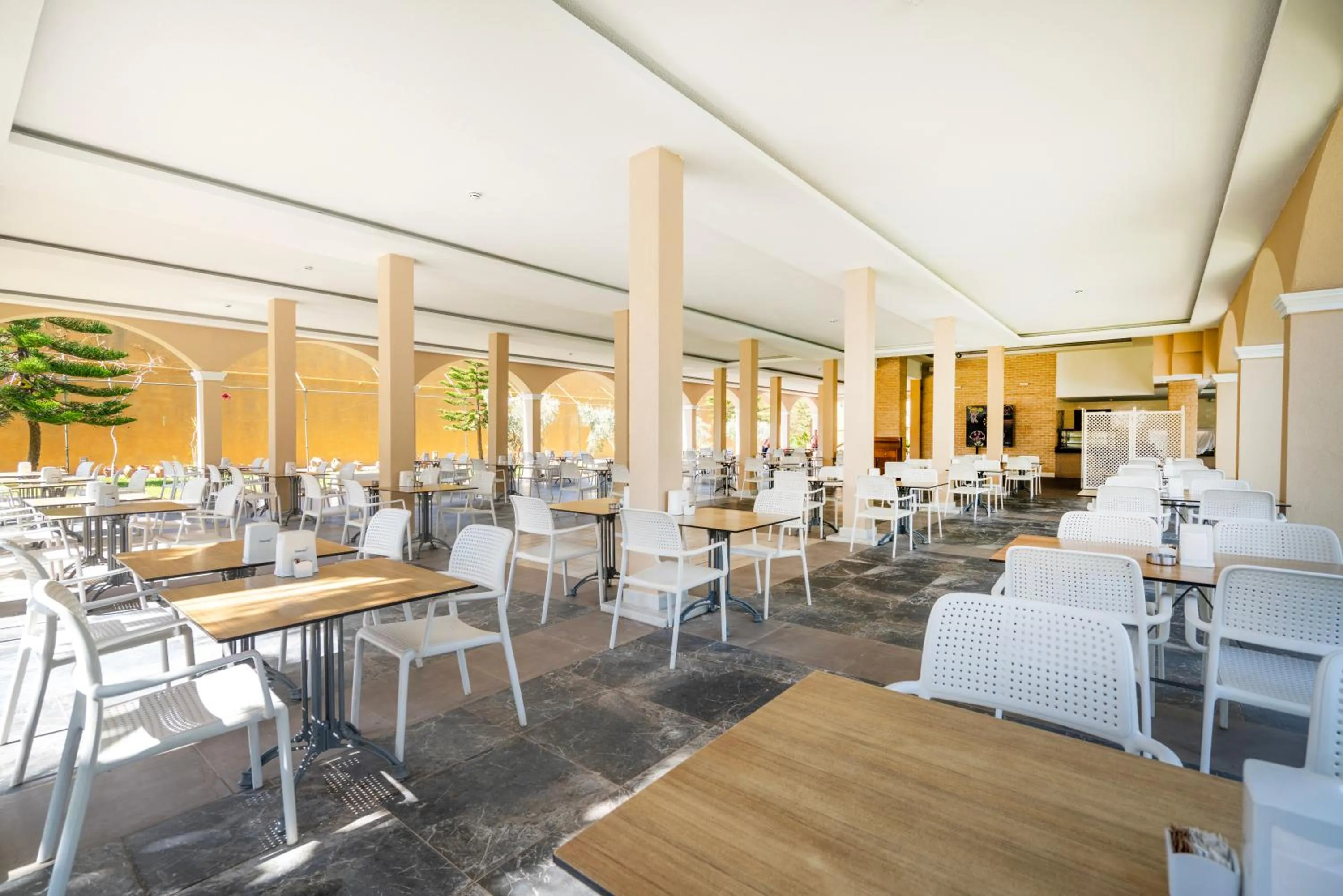 Restaurant/places to eat in Haydarpasha Palace Hotel